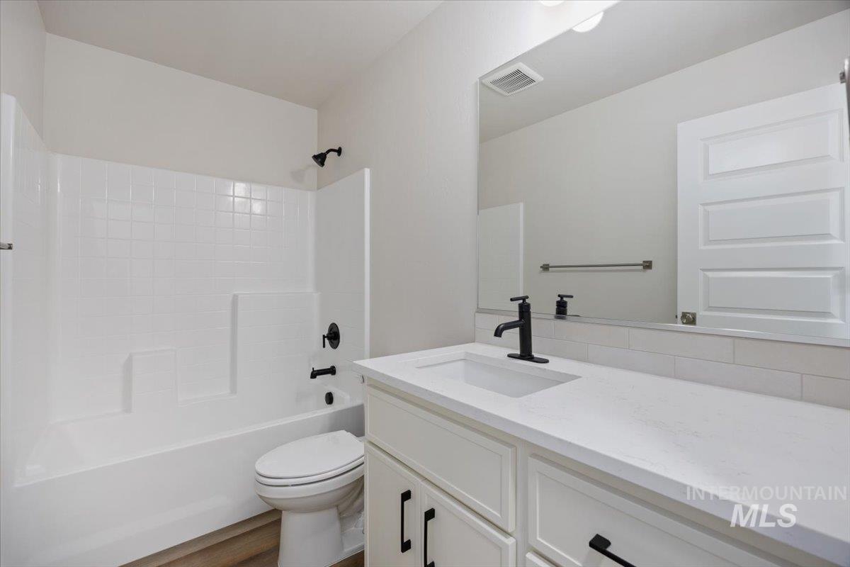 501 N Lyndon St Property Photo 22