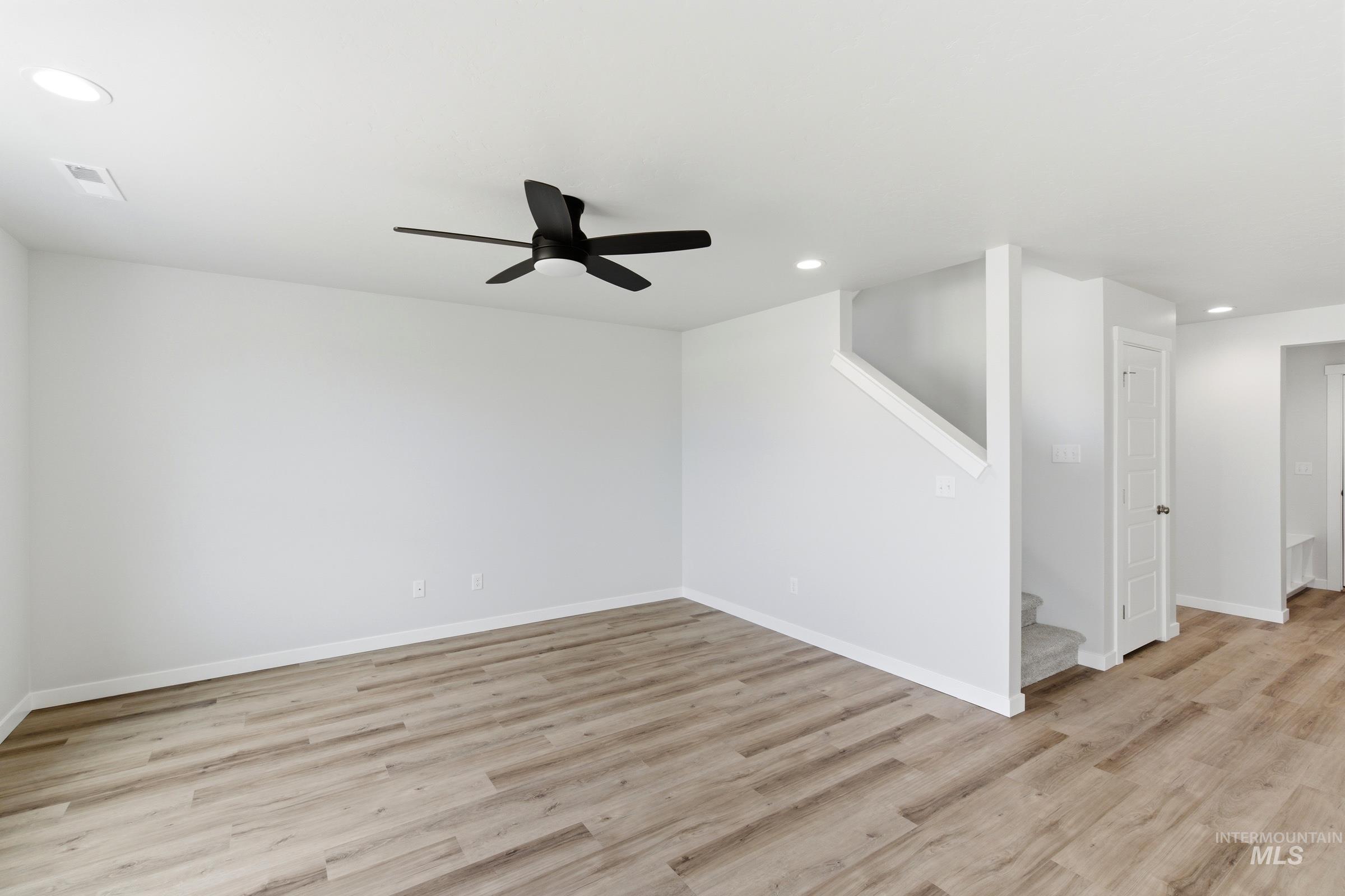 7462 W Trumbull Ct Property Photo 9