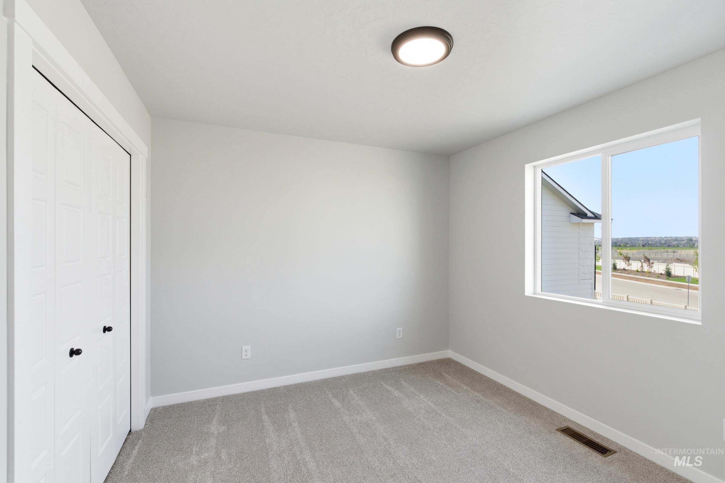 7458 W Trumbull Ct Property Photo 18