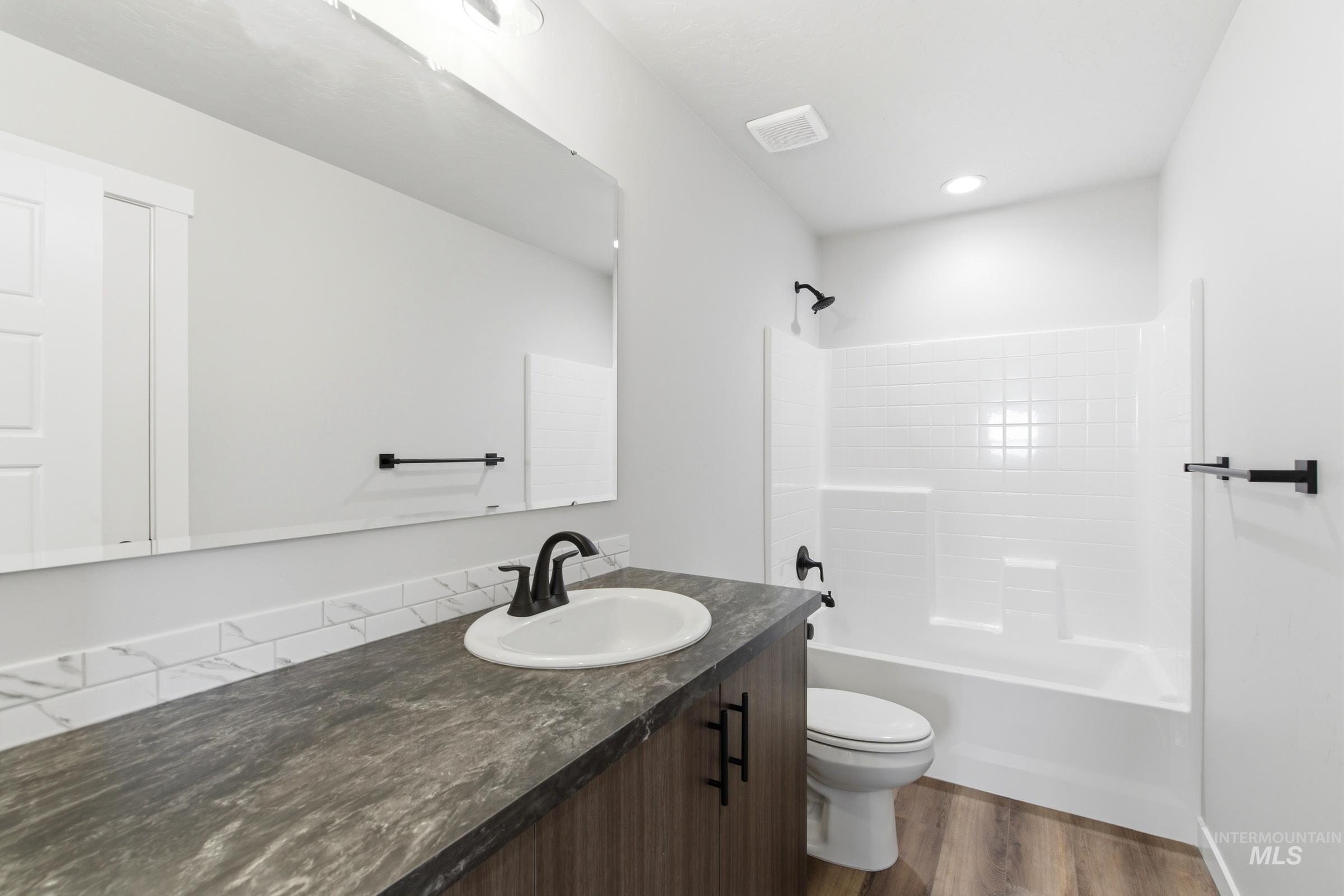 7458 W Trumbull Ct Property Photo 19