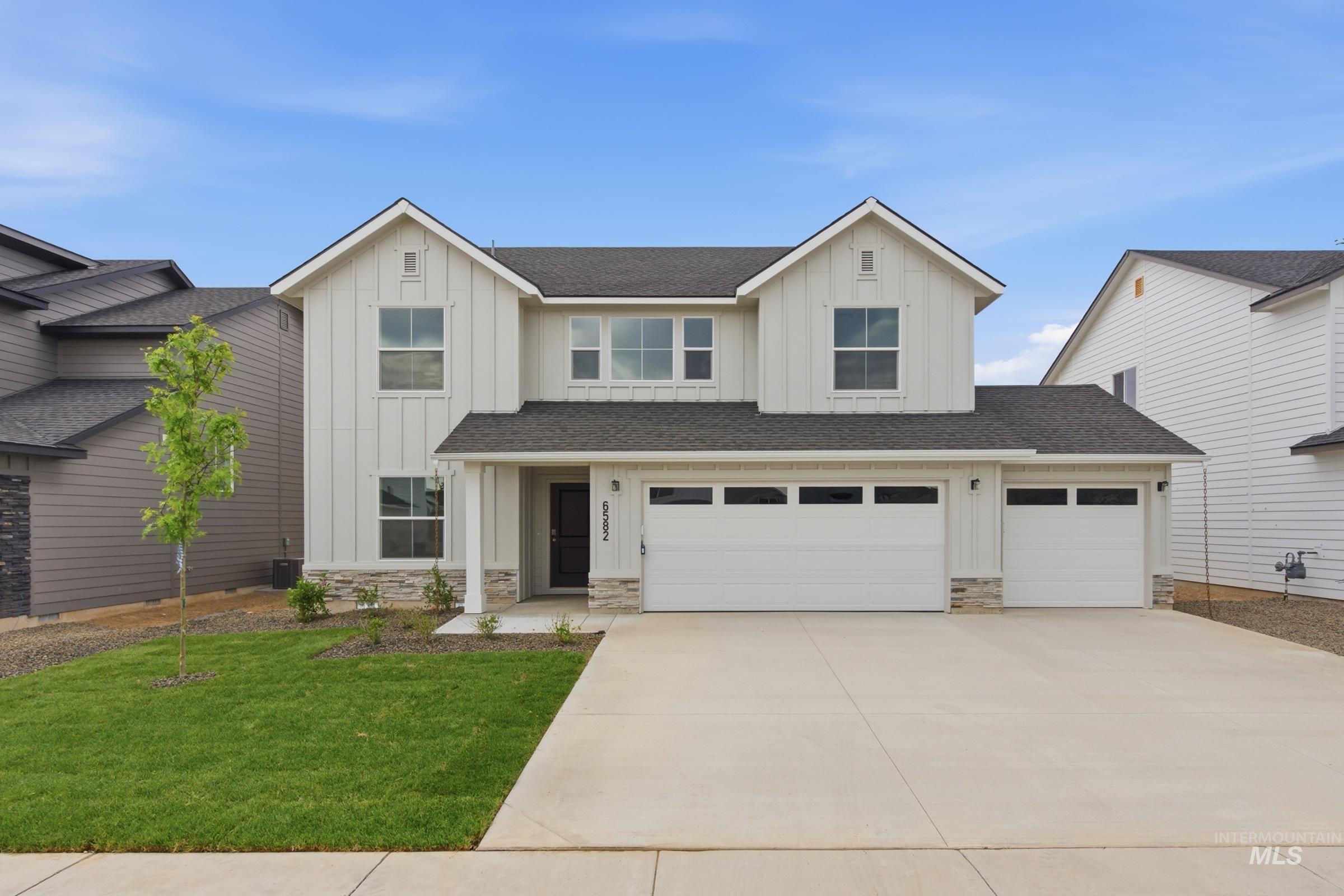 6582 W Plateau Creek Dr Property Photo 1