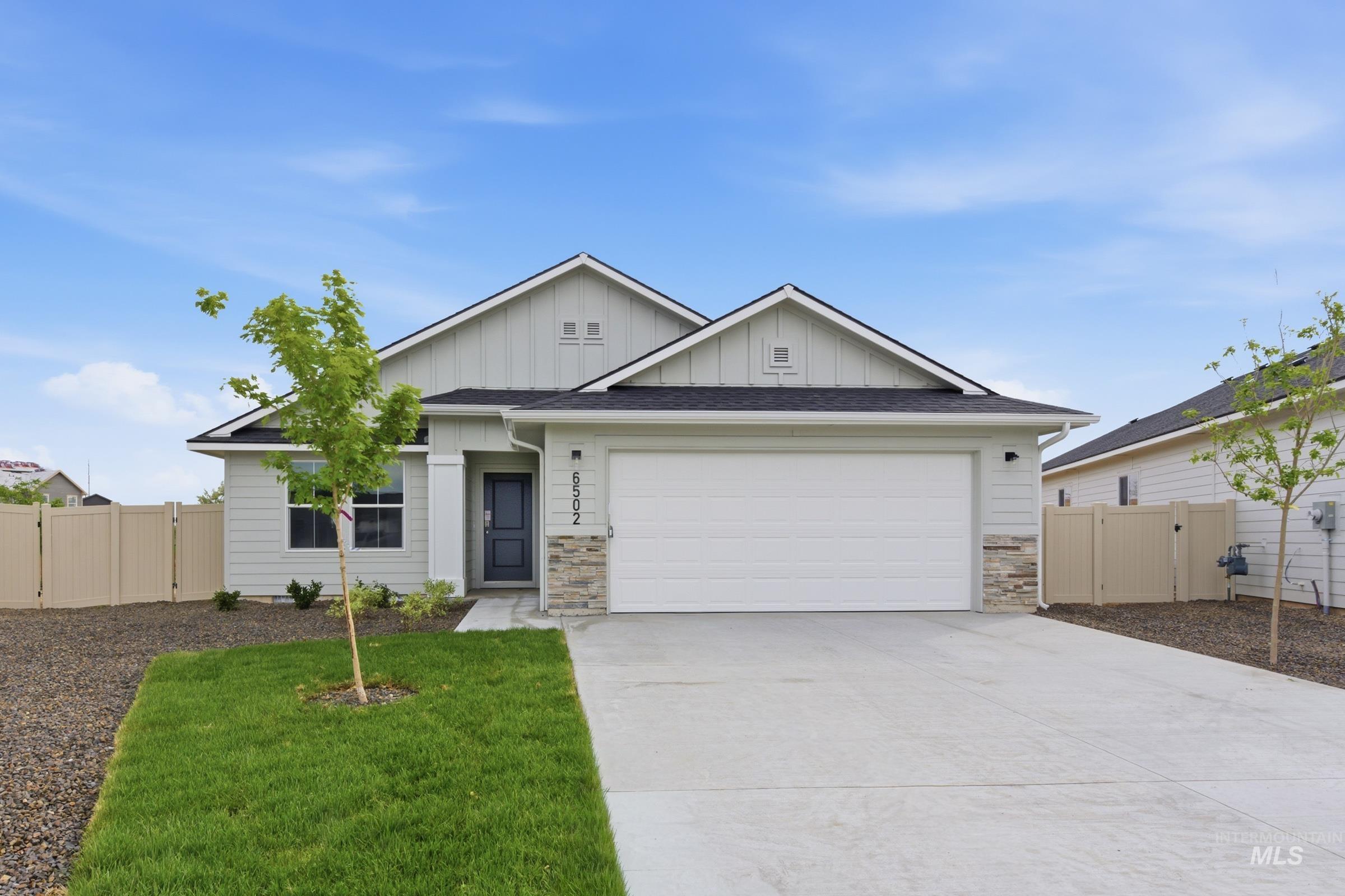 6502 W Plateau Creek Dr Property Photo 1