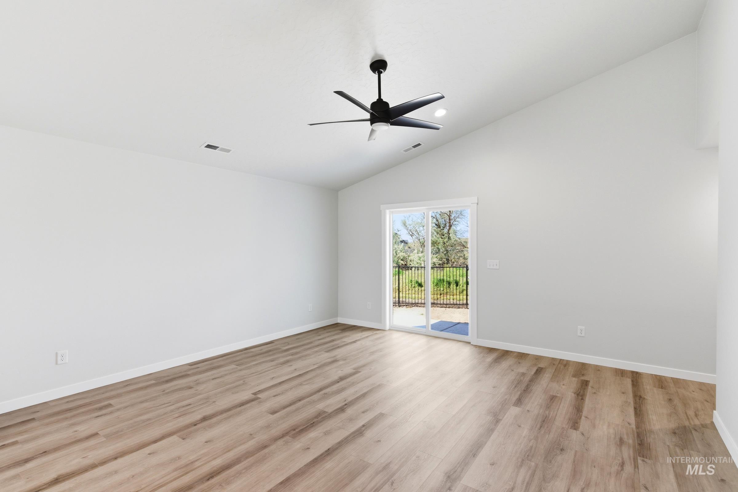 6502 W Plateau Creek Dr Property Photo 7