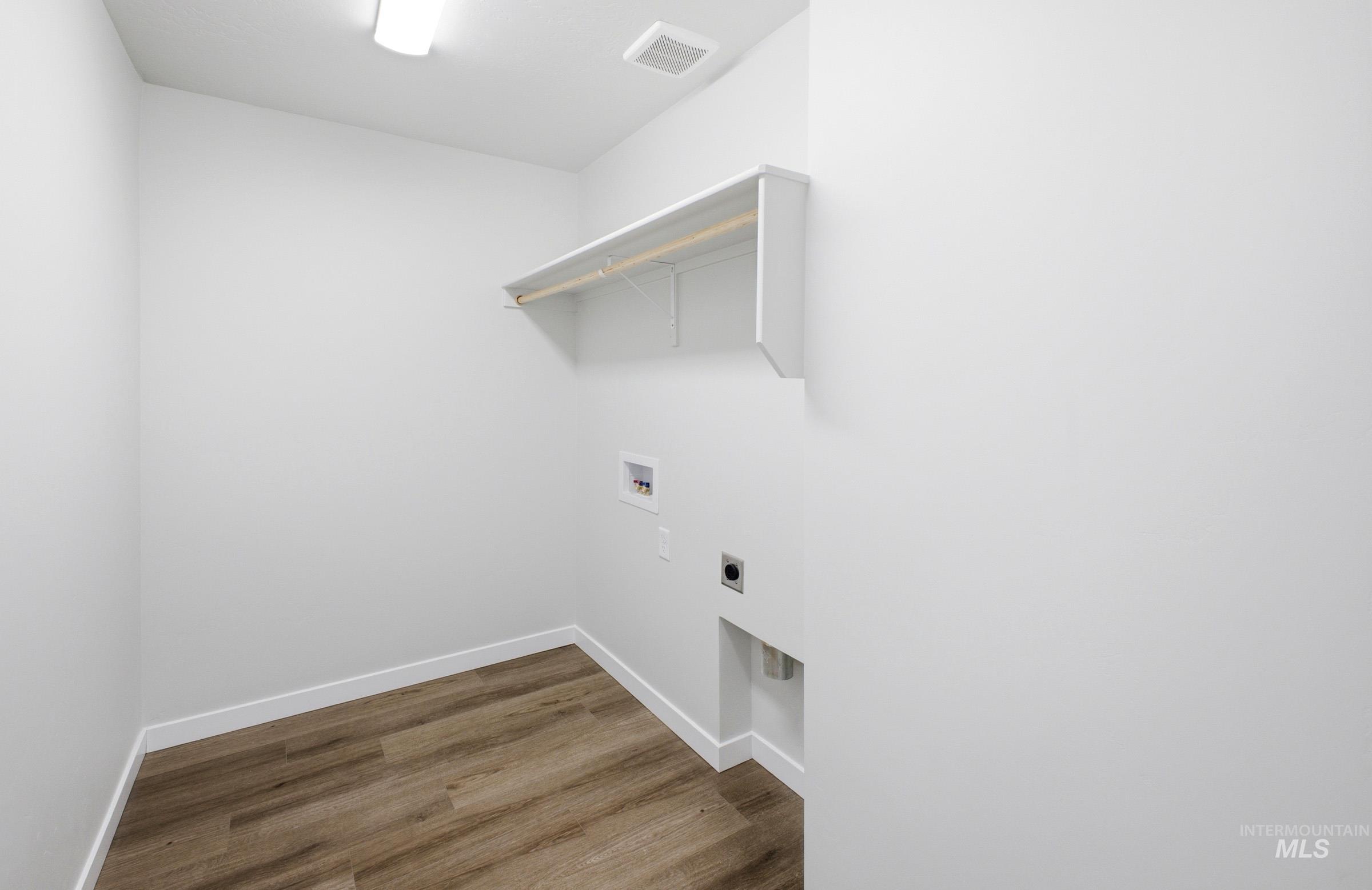 6747 S Spindlebush Ave Property Photo 10
