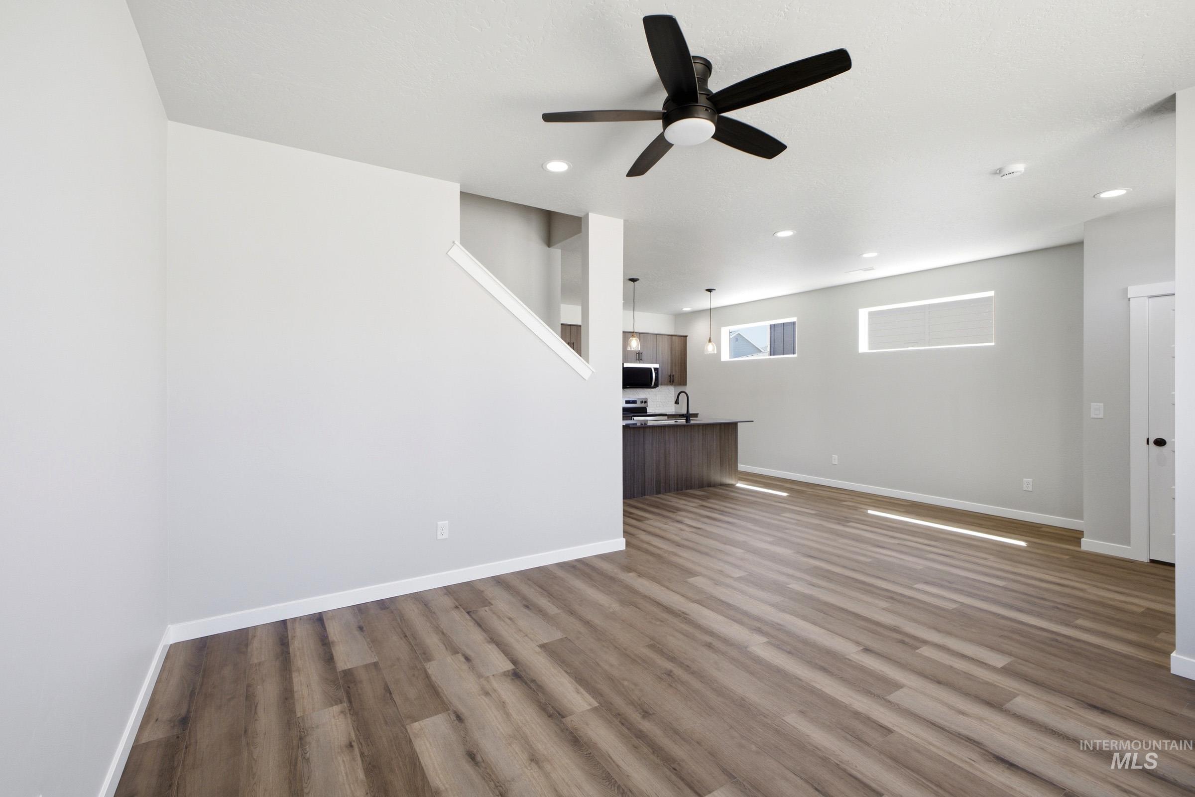 6751 S Spindlebush Ave Property Photo 8