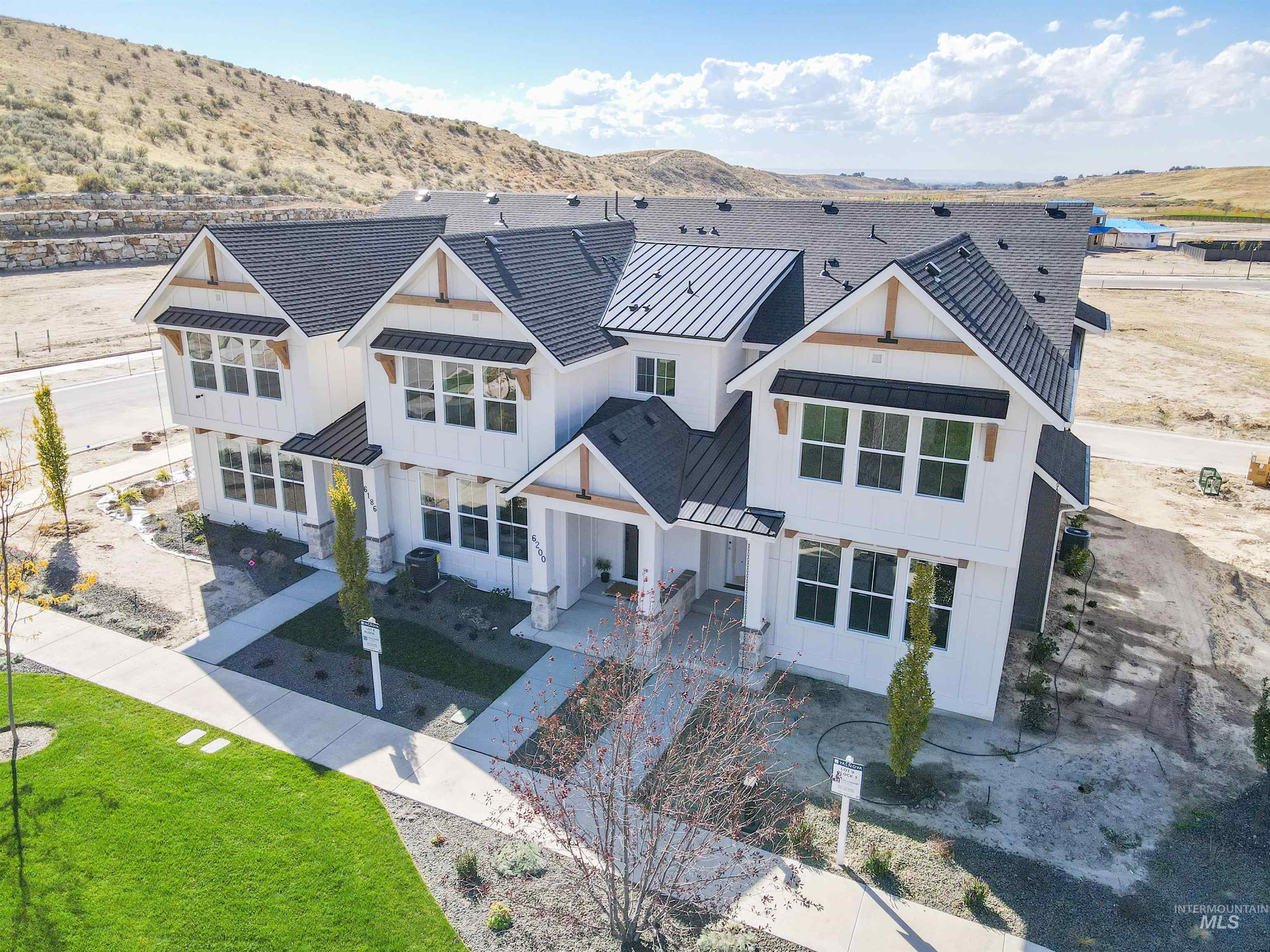 6208 N Holly Springs Property Photo 8