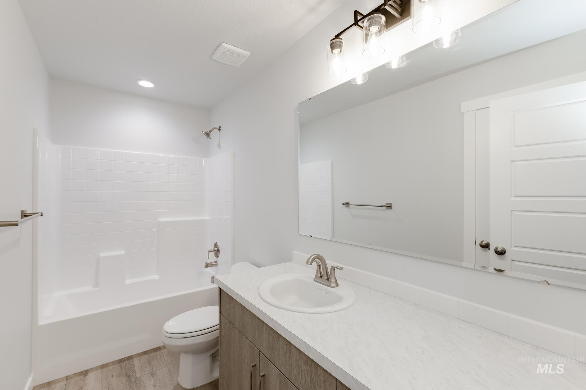 7477 W Trumbull Ct Property Photo 16