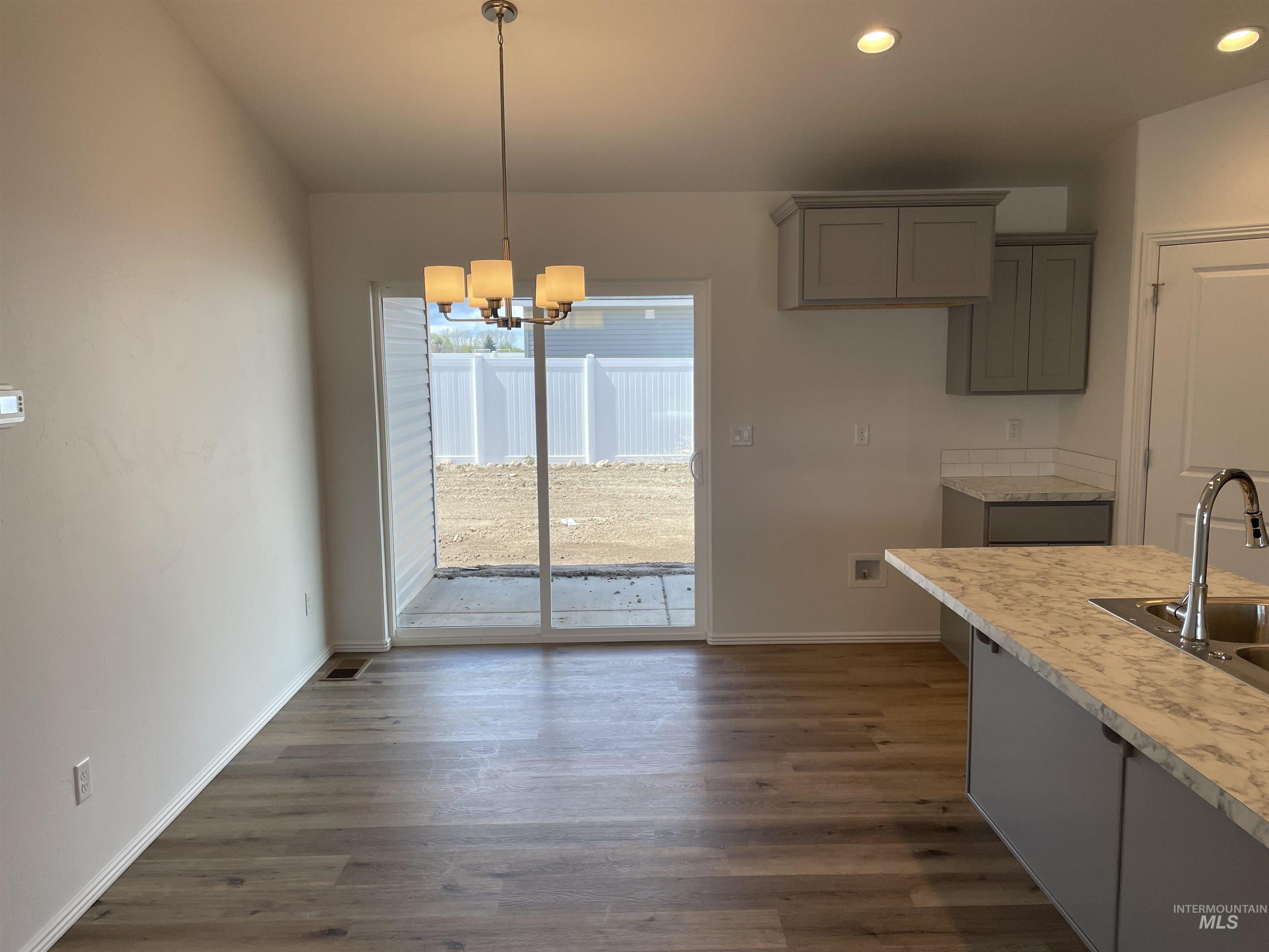 1147 Westwing Way Property Photo 3