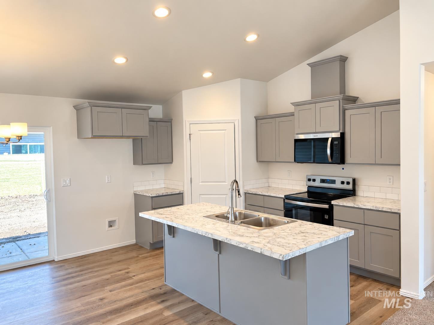 1147 Westwing Way Property Photo 3