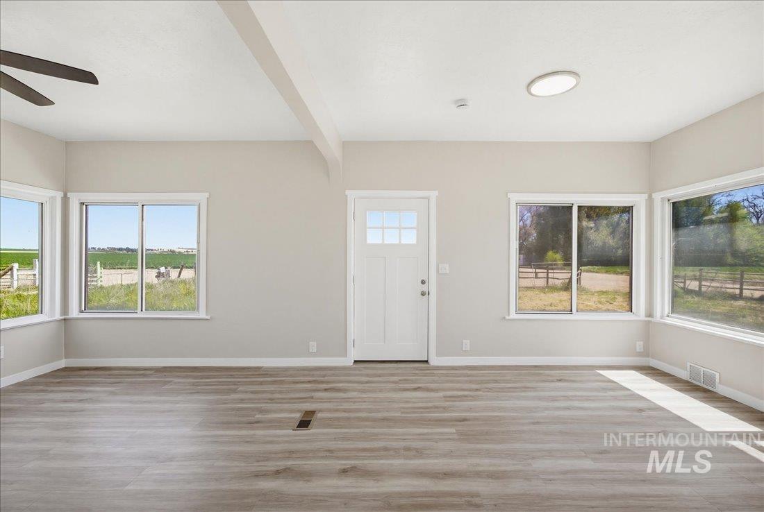 30013 Apple Valley Rd Property Photo 8