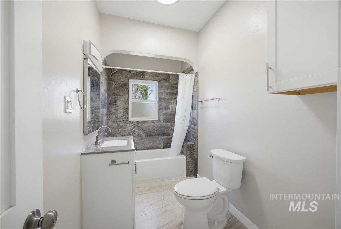 30013 Apple Valley Rd Property Photo 22