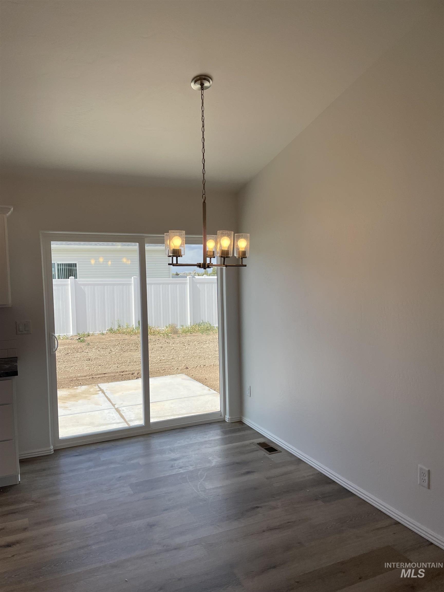 1165 Westwing Way Property Photo 3