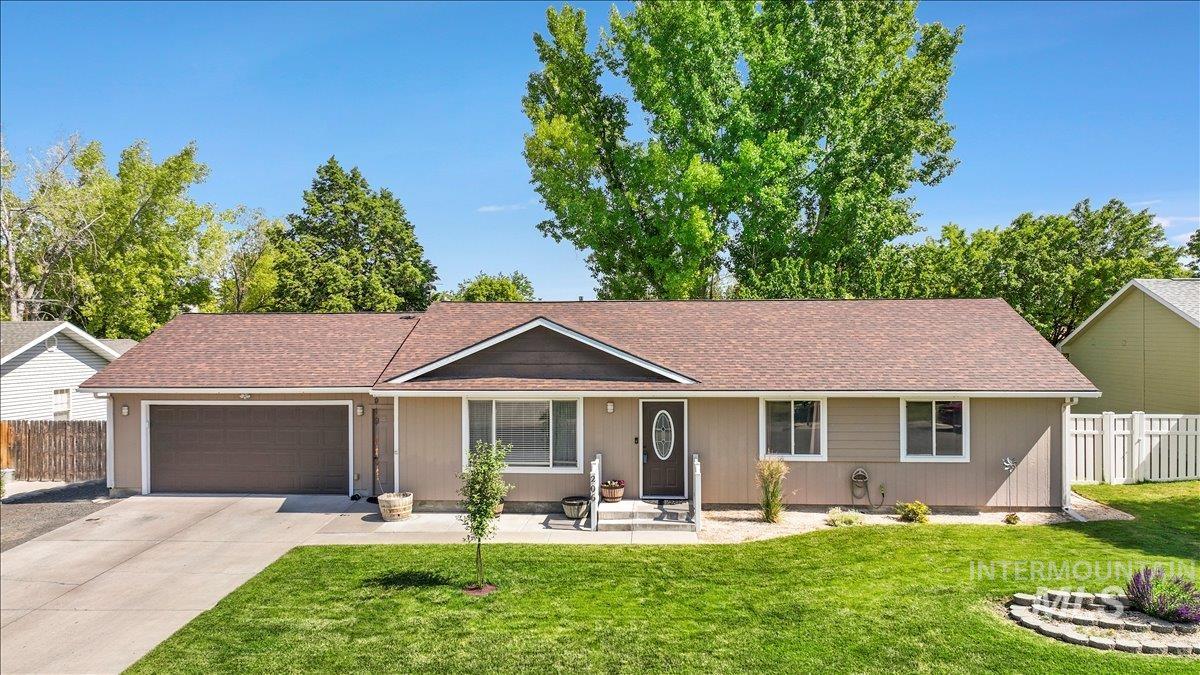 206 Diamond Drive Property Photo 1