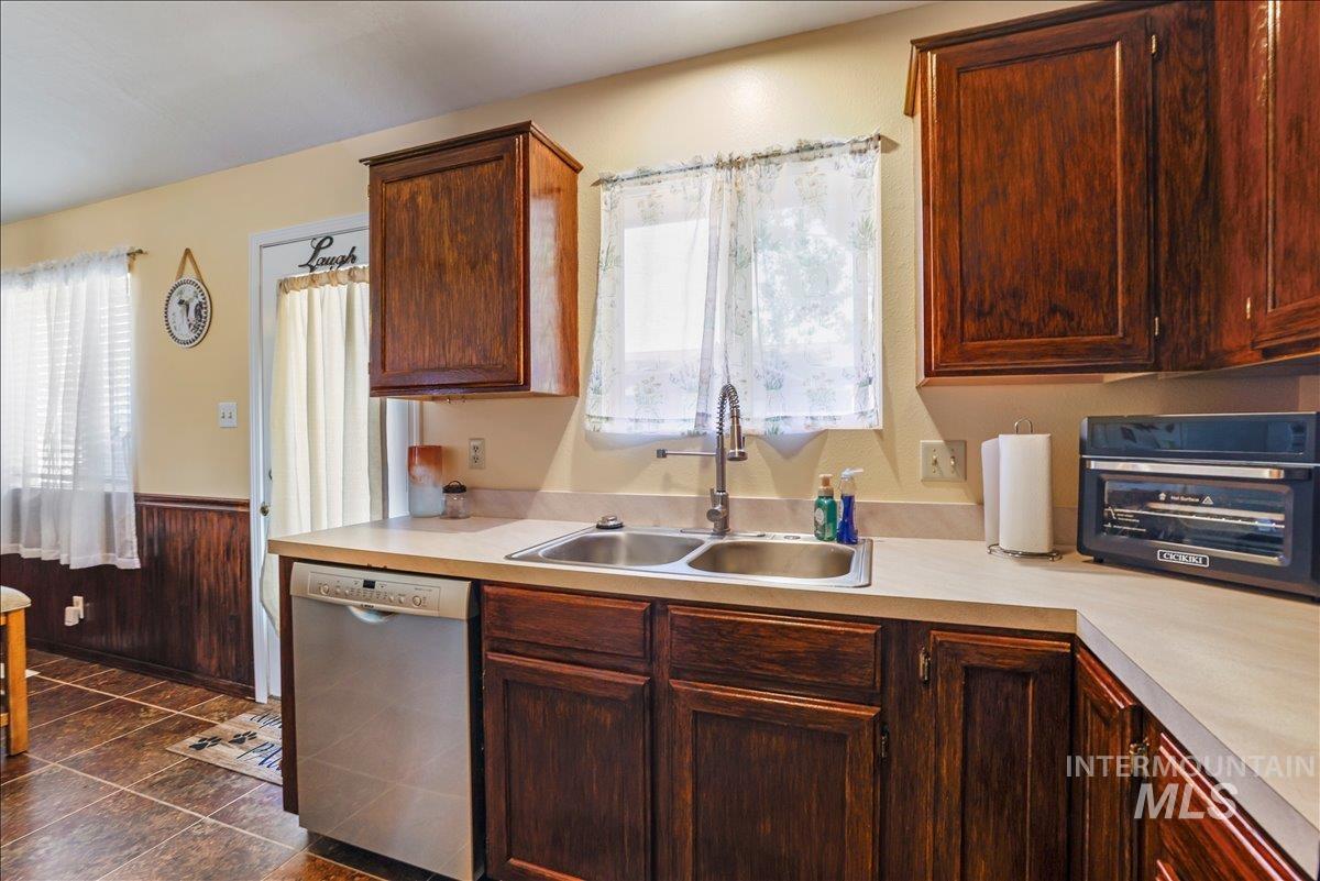 206 Diamond Drive Property Photo 10
