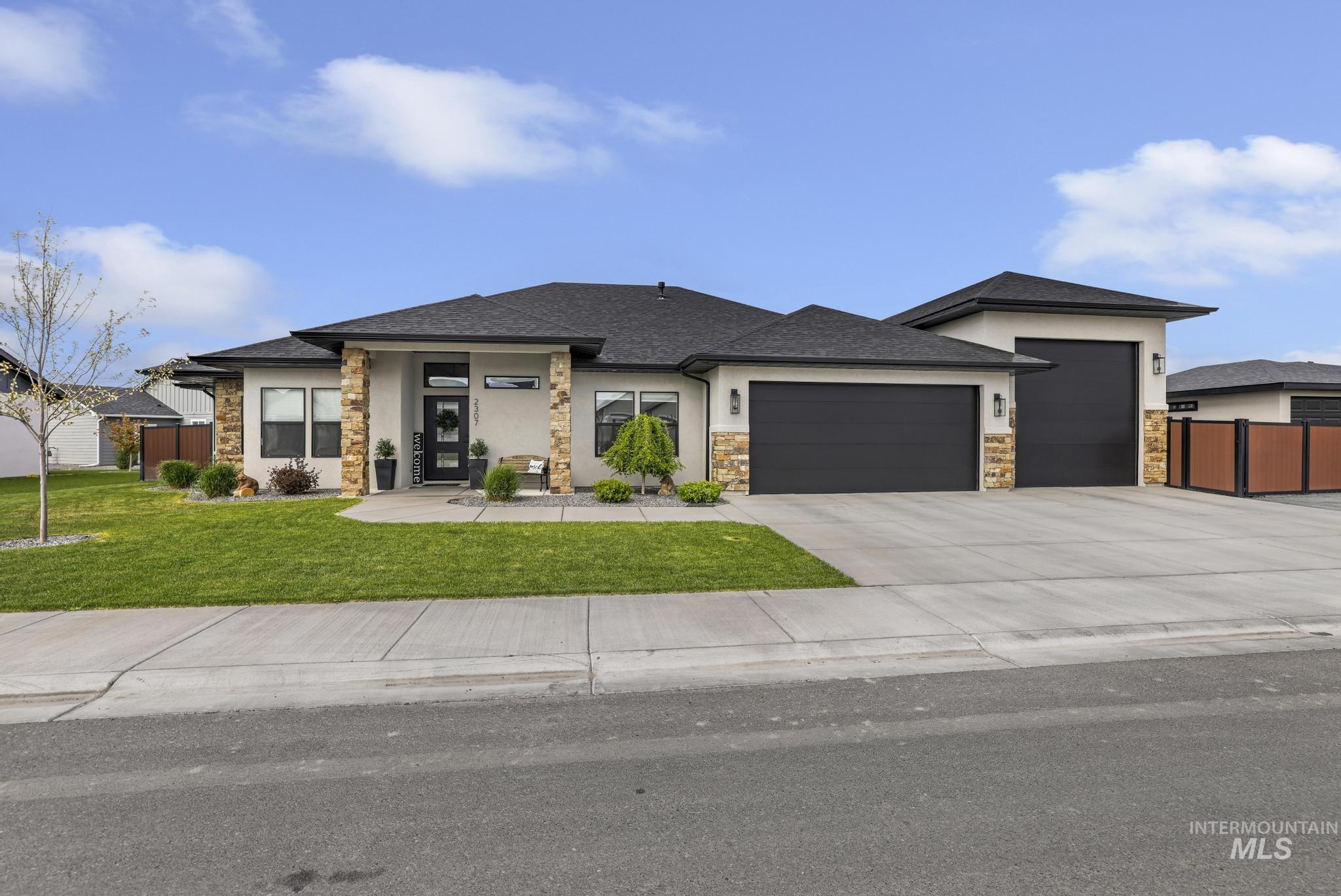 2307 Cattail Drive Property Photo 2
