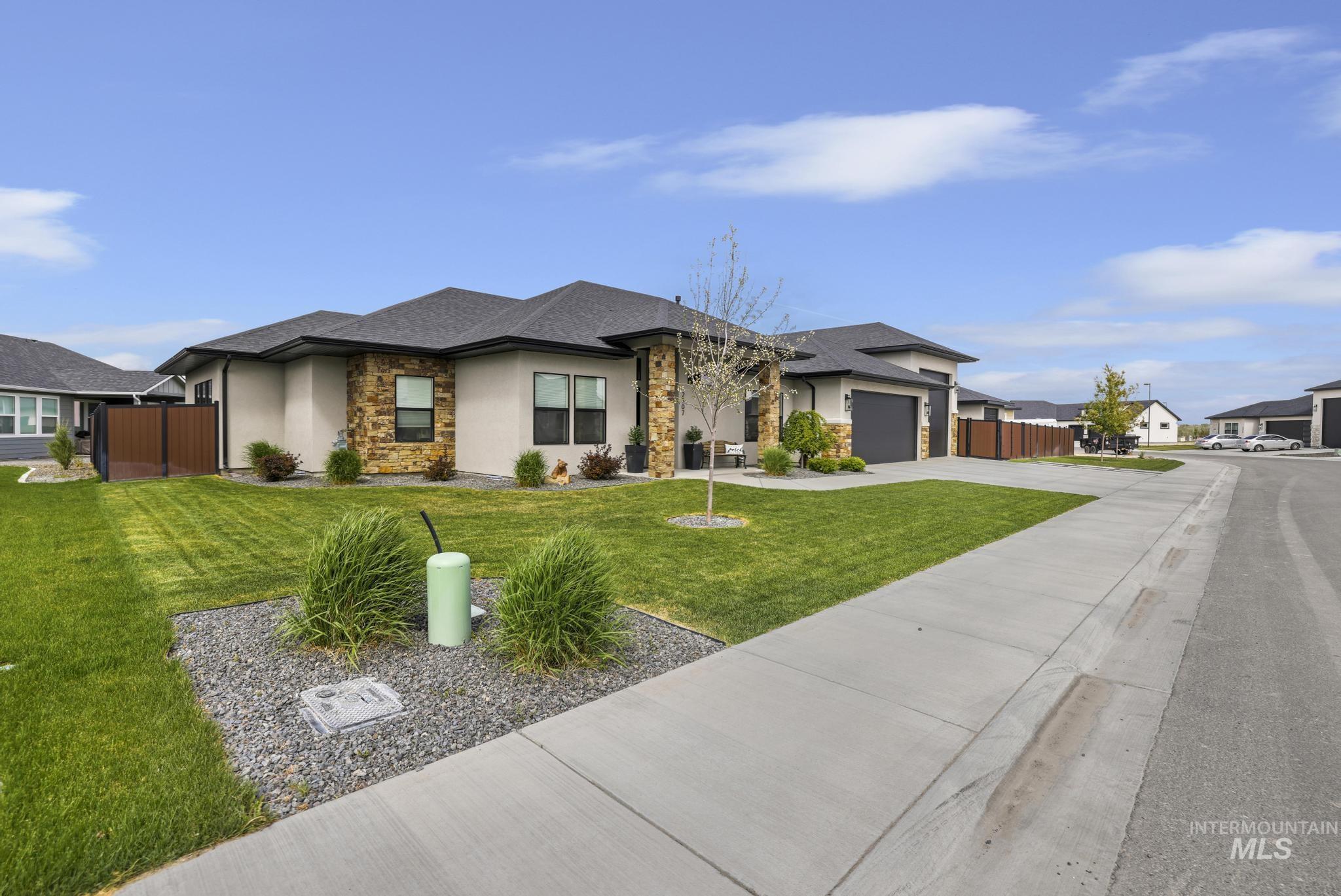 2307 Cattail Drive Property Photo 4