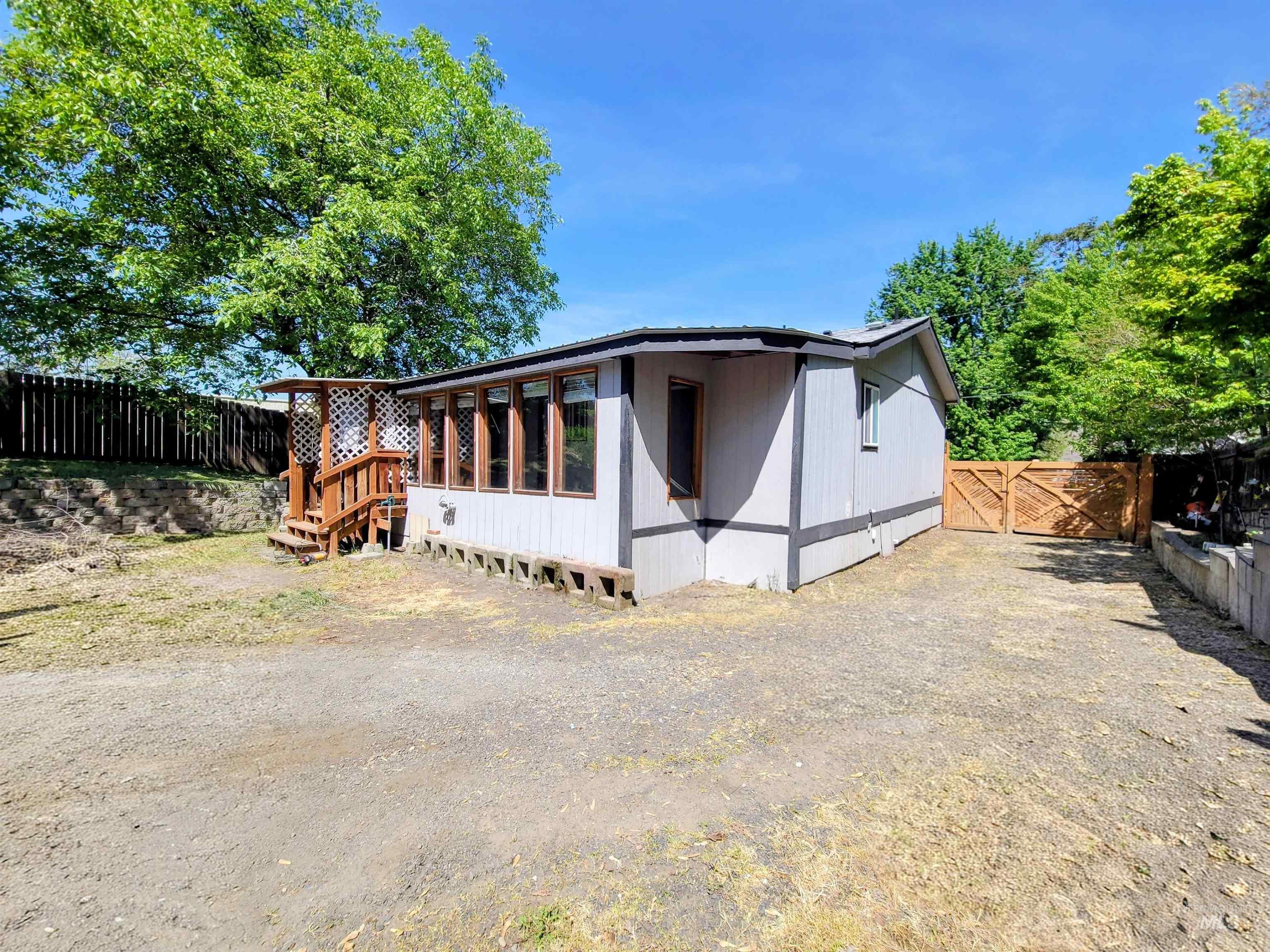 1429 Maple St. Property Photo 27