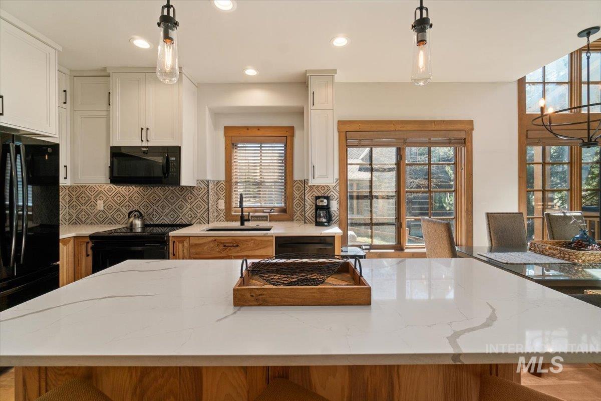 67 Golden Bar Ct Property Photo 9