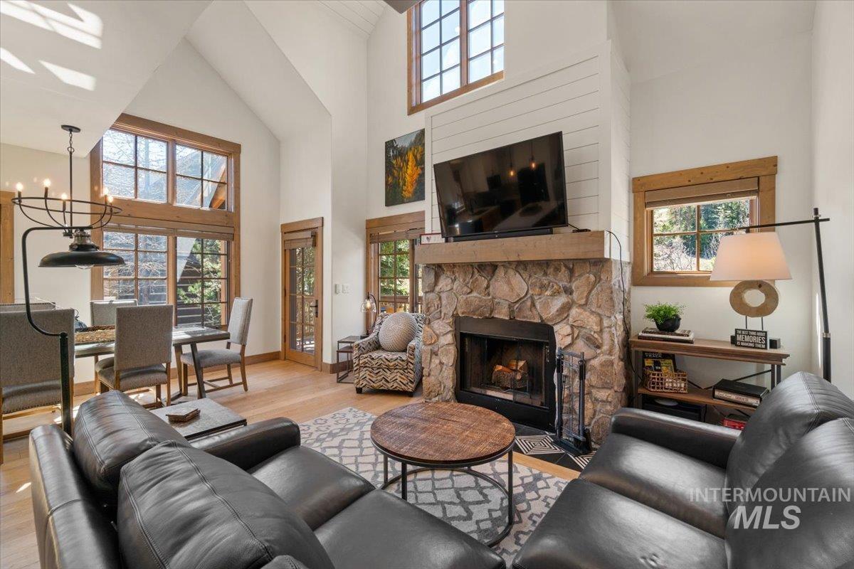 67 Golden Bar Ct Property Photo 16