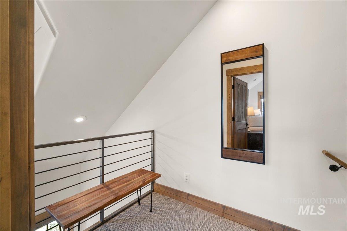 67 Golden Bar Ct Property Photo 22