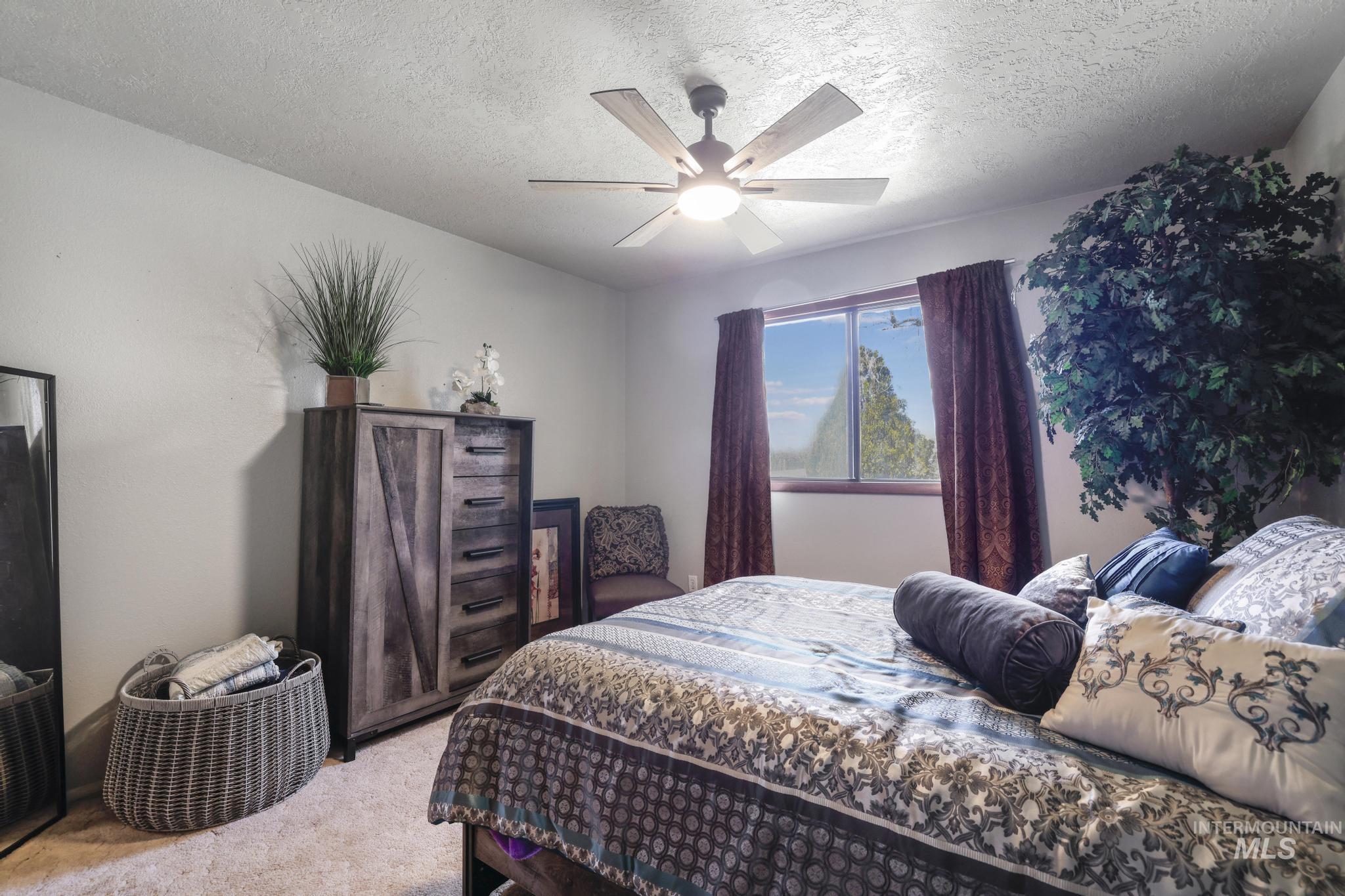164 E 200 S Property Photo 14