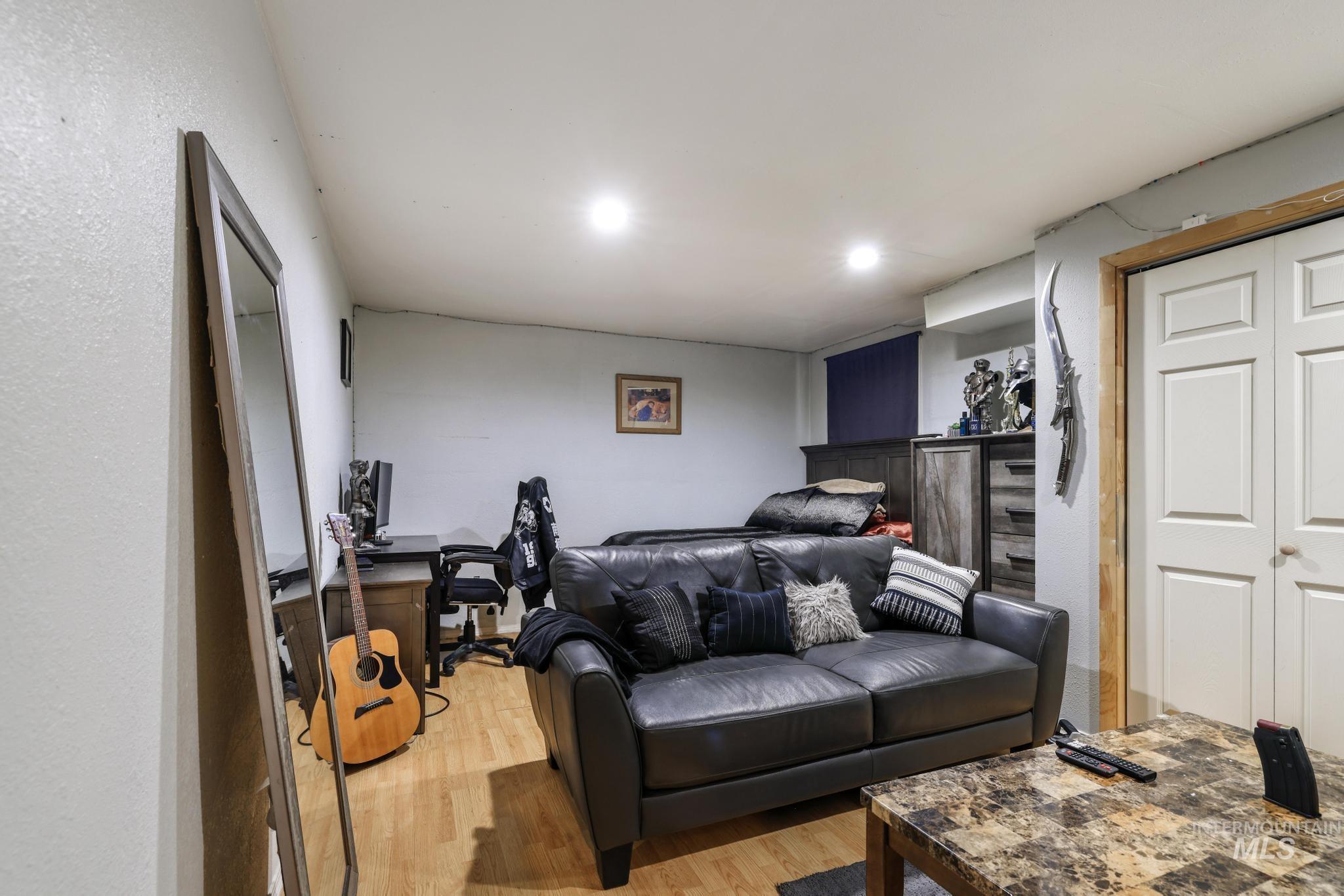 164 E 200 S Property Photo 30