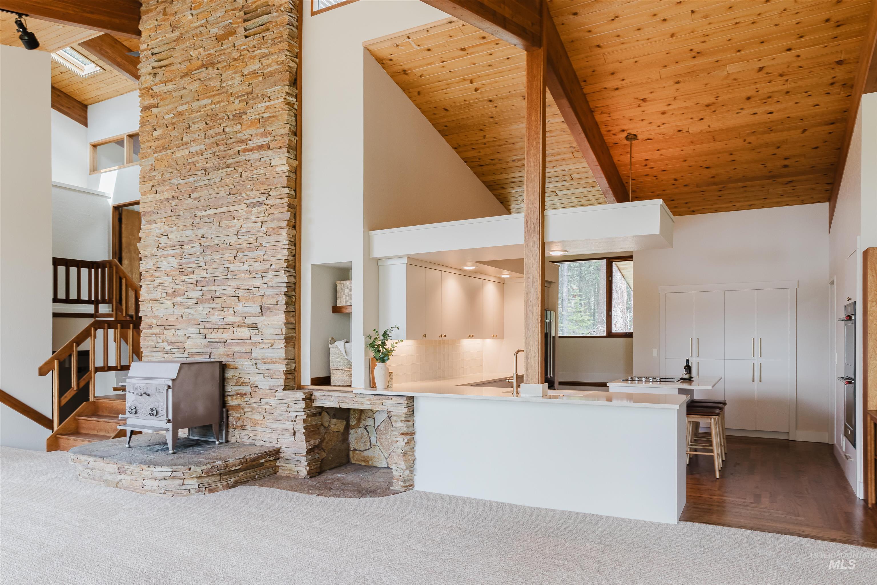 136 Silver Fox Trail Property Photo 9