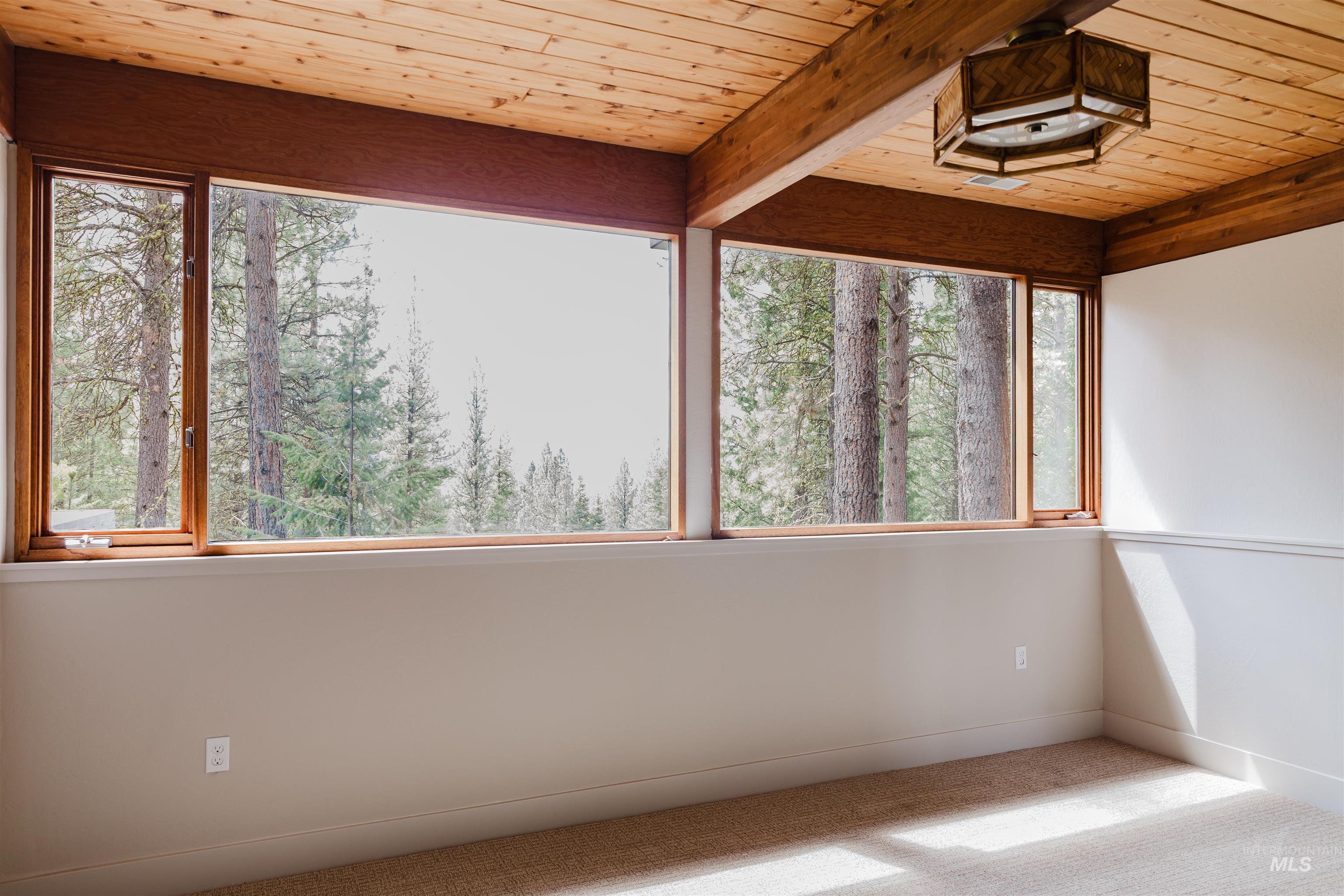136 Silver Fox Trail Property Photo 13