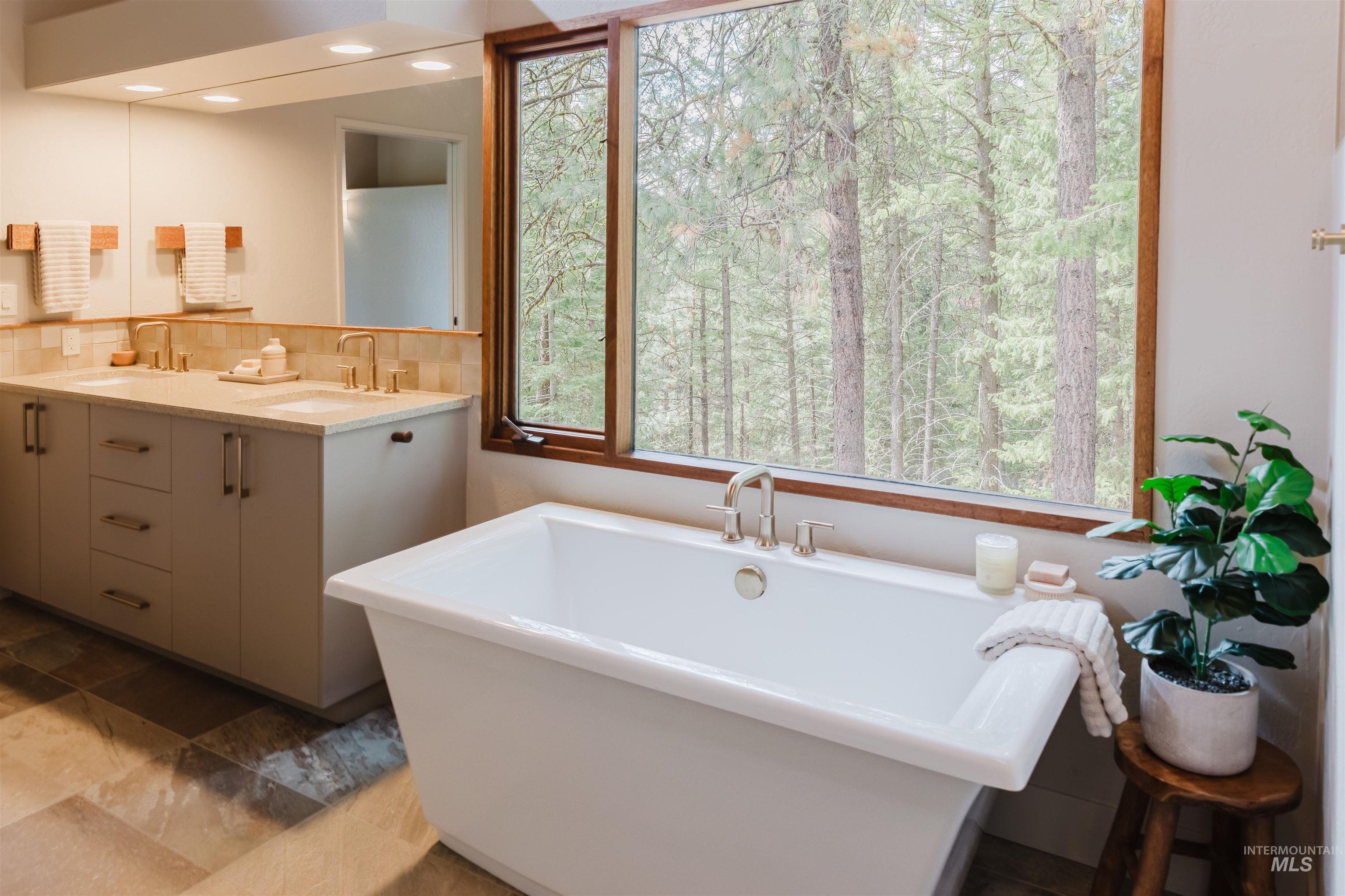 136 Silver Fox Trail Property Photo 16
