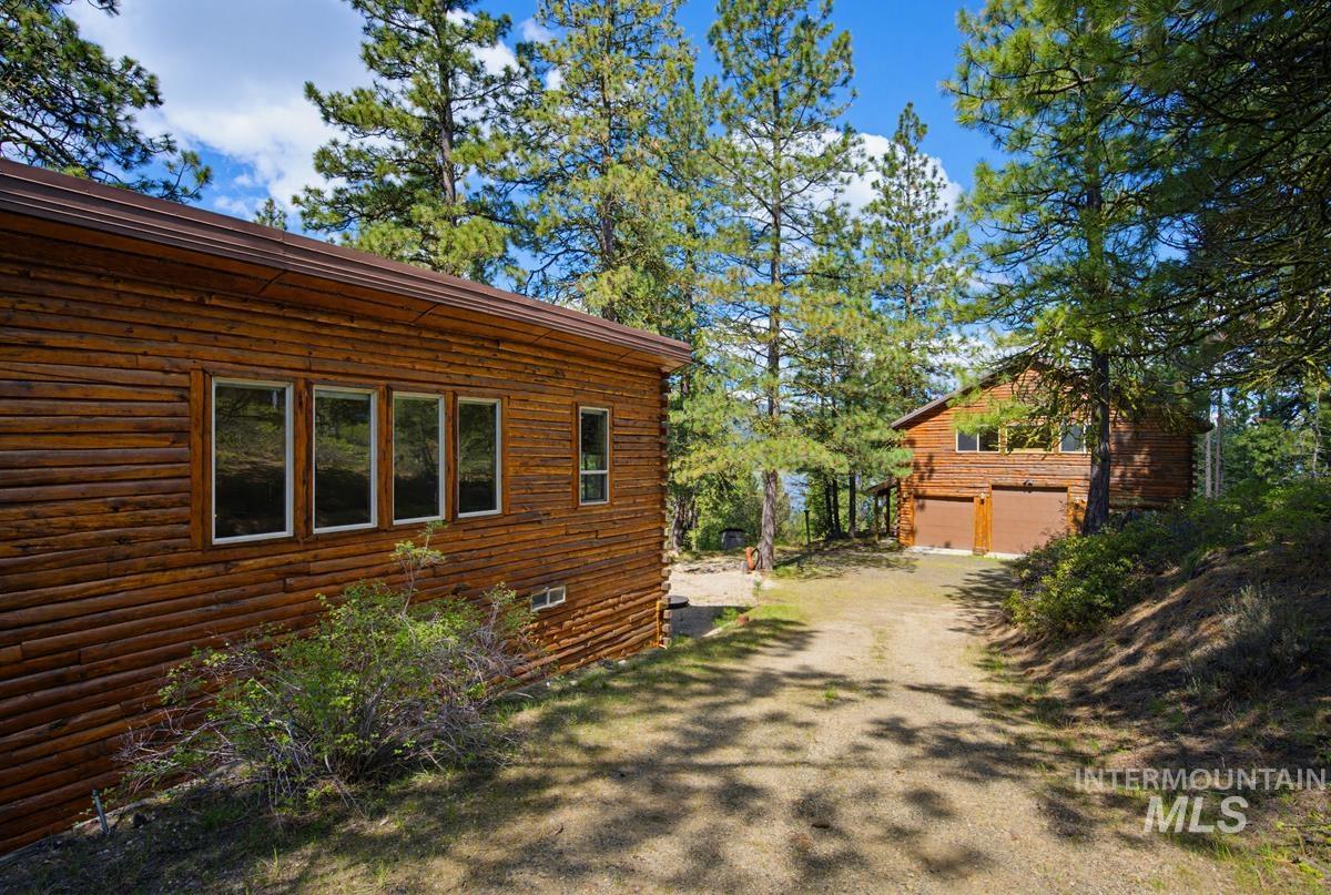 461 Hilltop Road Property Photo 6
