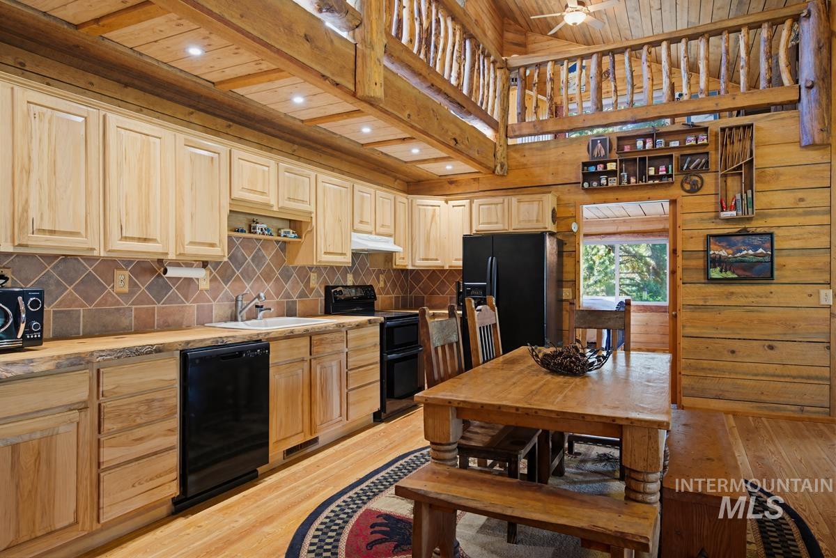 461 Hilltop Road Property Photo 13