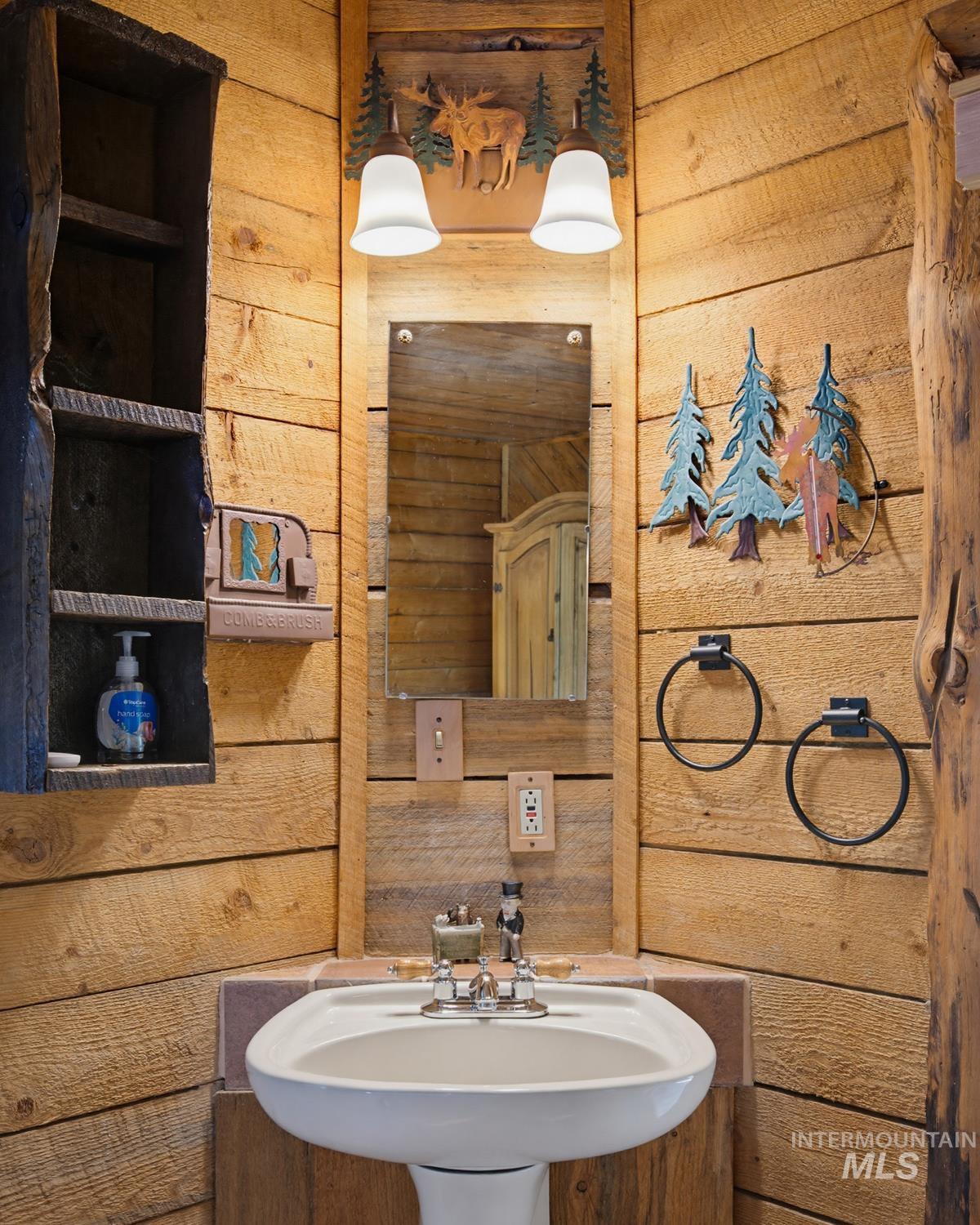 461 Hilltop Road Property Photo 17