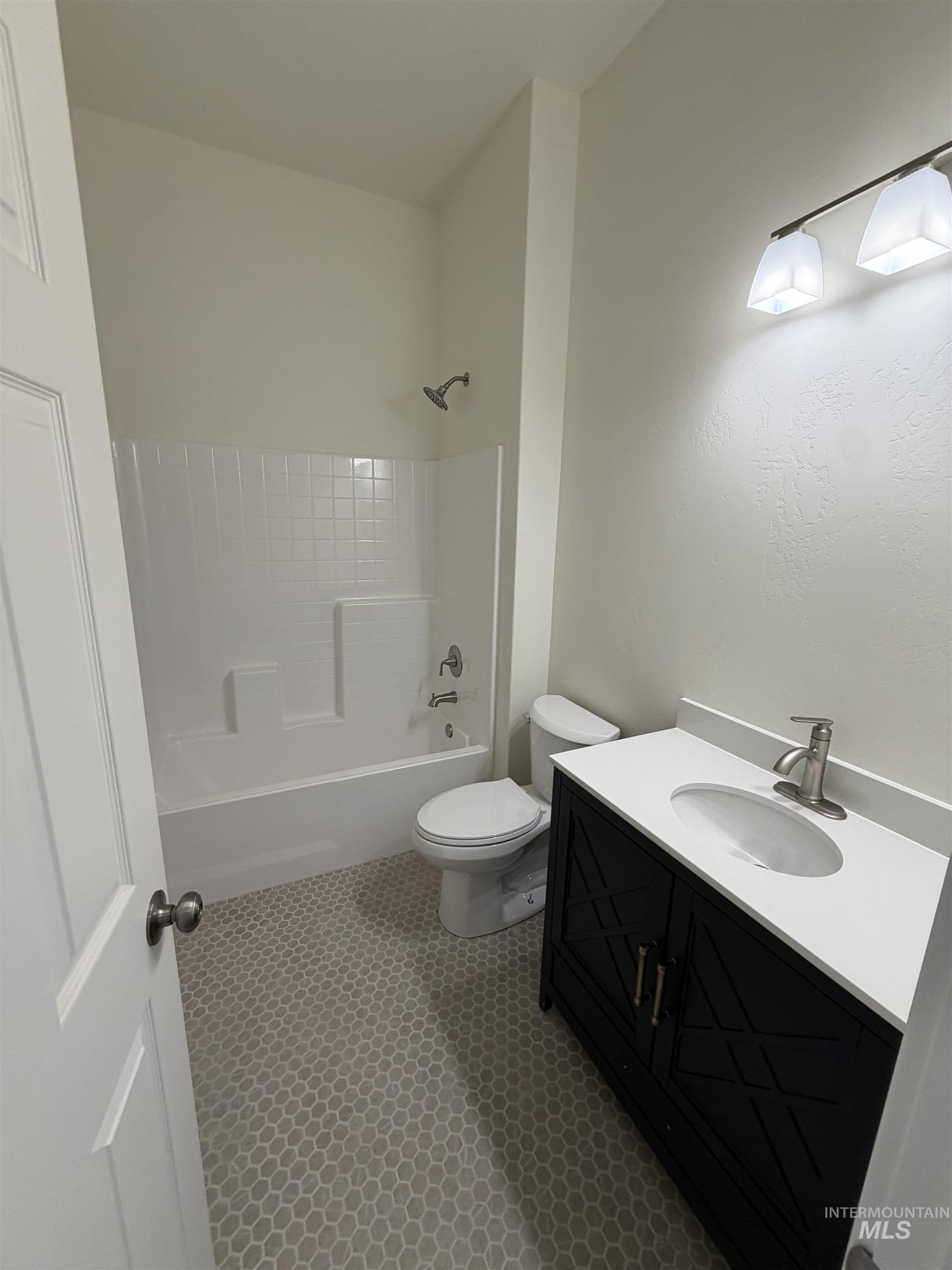 703 Locust St. Property Photo 11