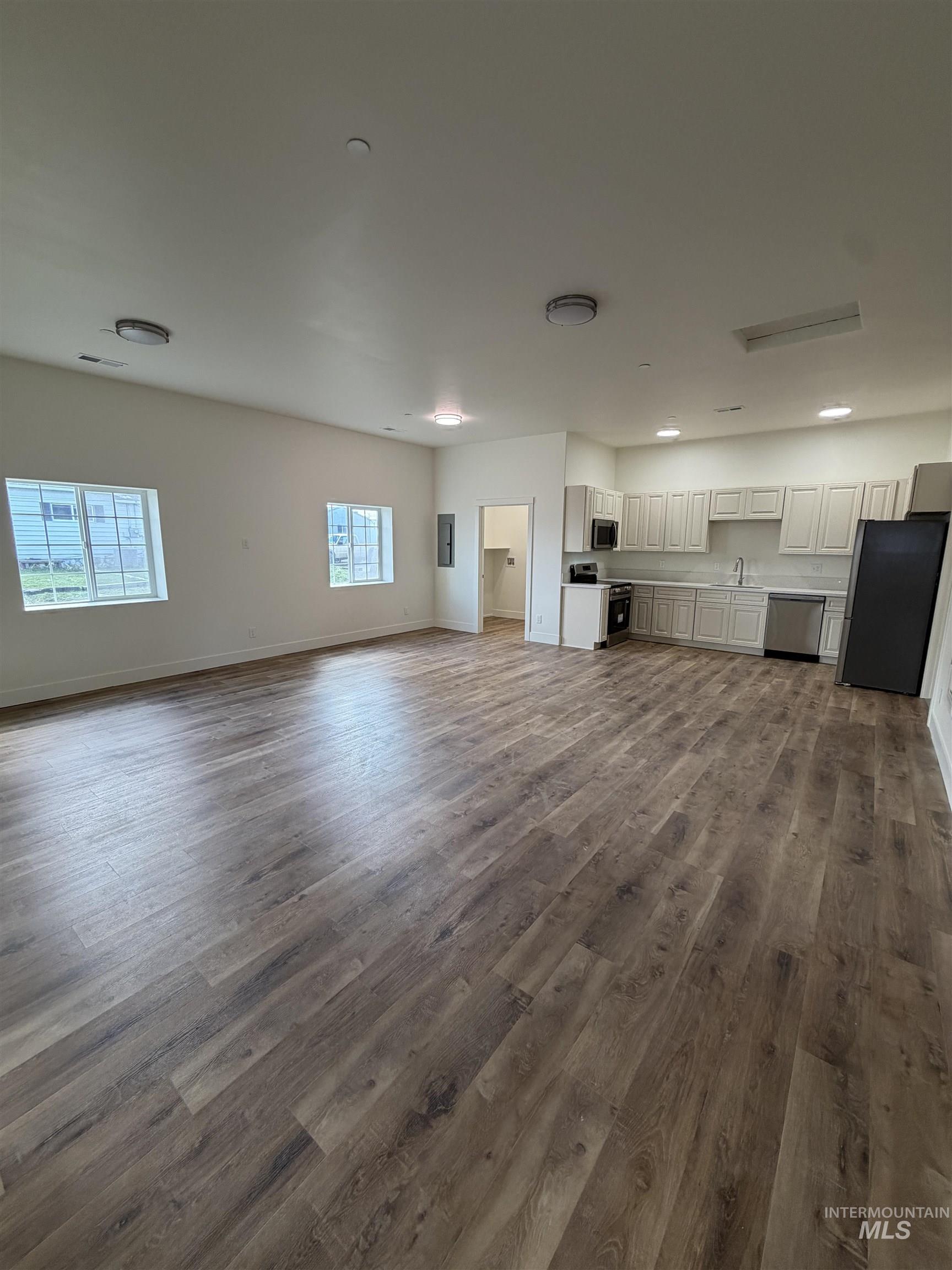 703 Locust St. Property Photo 13