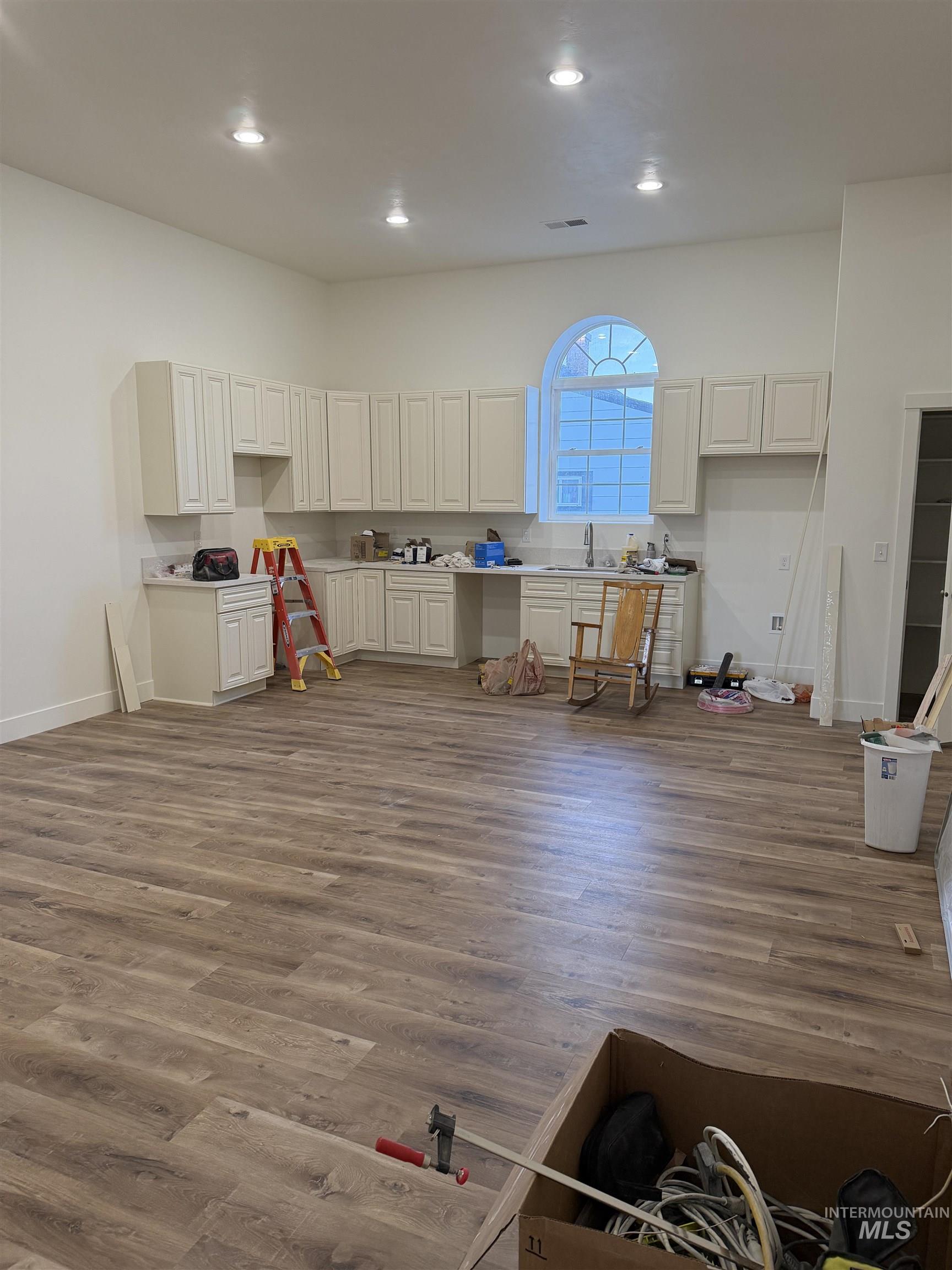 703 Locust St. Property Photo 17