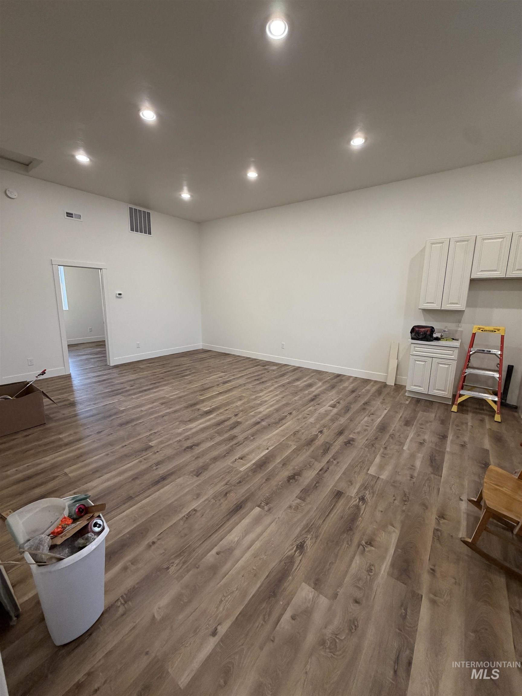 703 Locust St. Property Photo 19