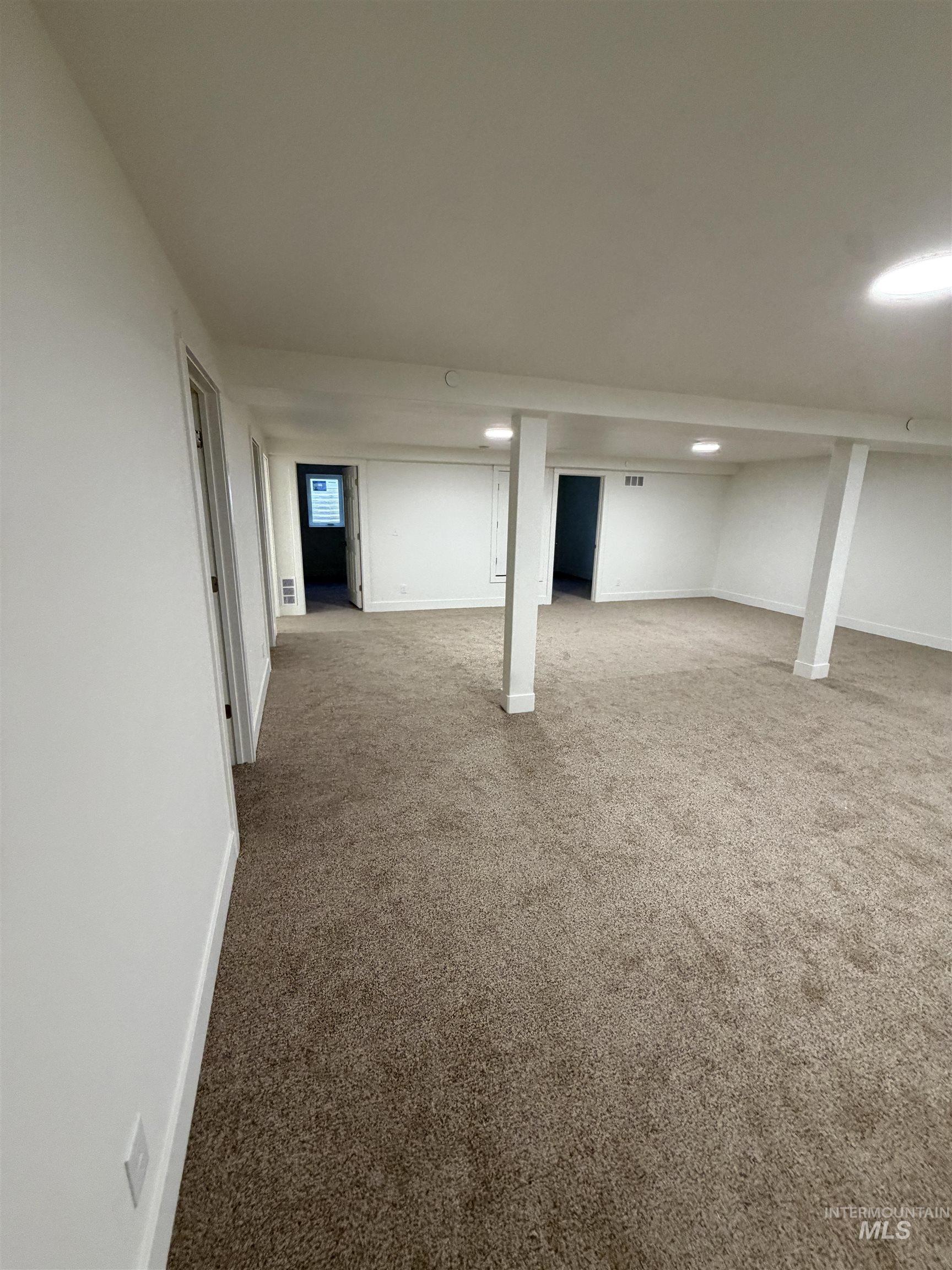 703 Locust St. Property Photo 23