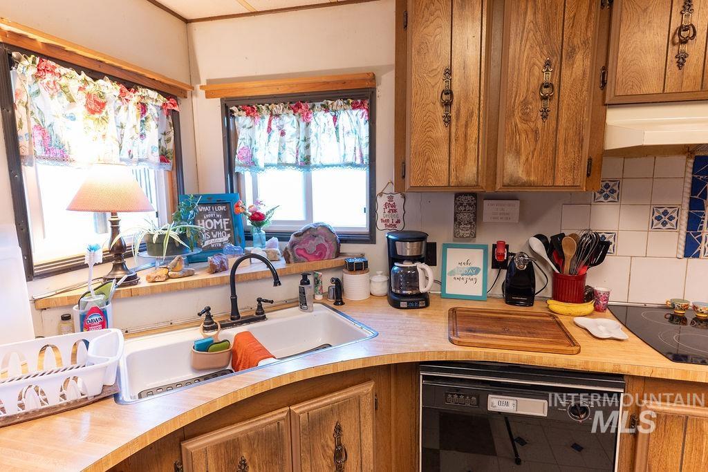 792 N 700 E Property Photo 8