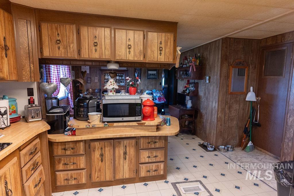 792 N 700 E Property Photo 10