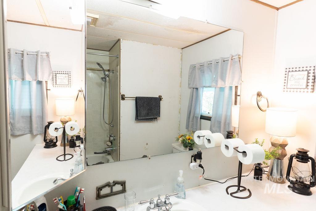 792 N 700 E Property Photo 20