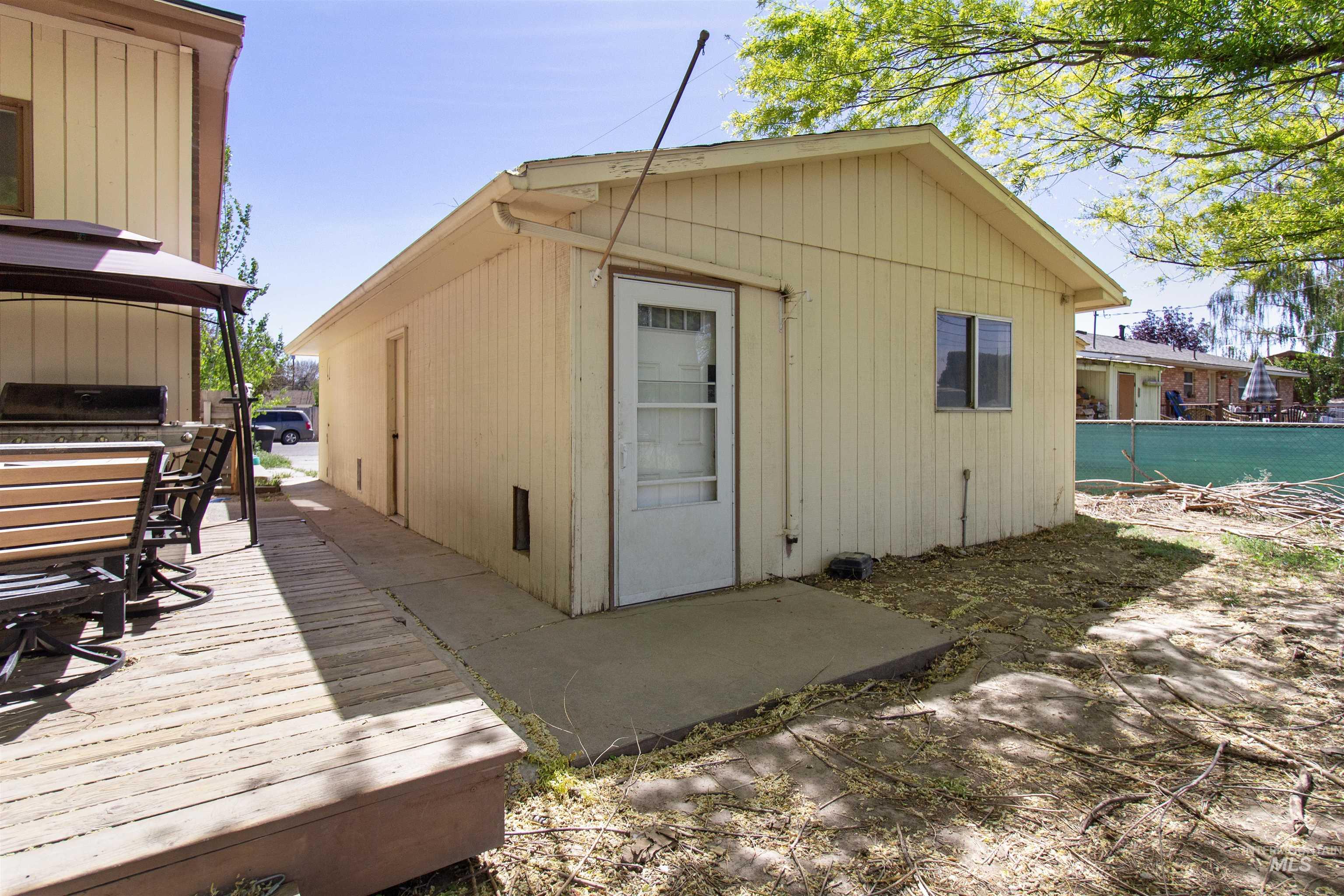 724 Fairmont St Property Photo 33