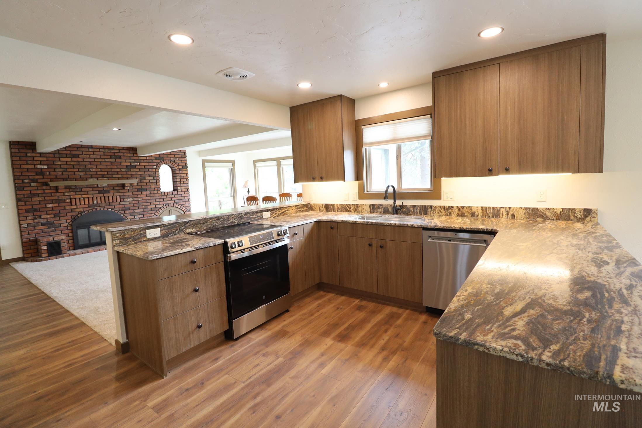 1017 Tiger Drive Property Photo 8