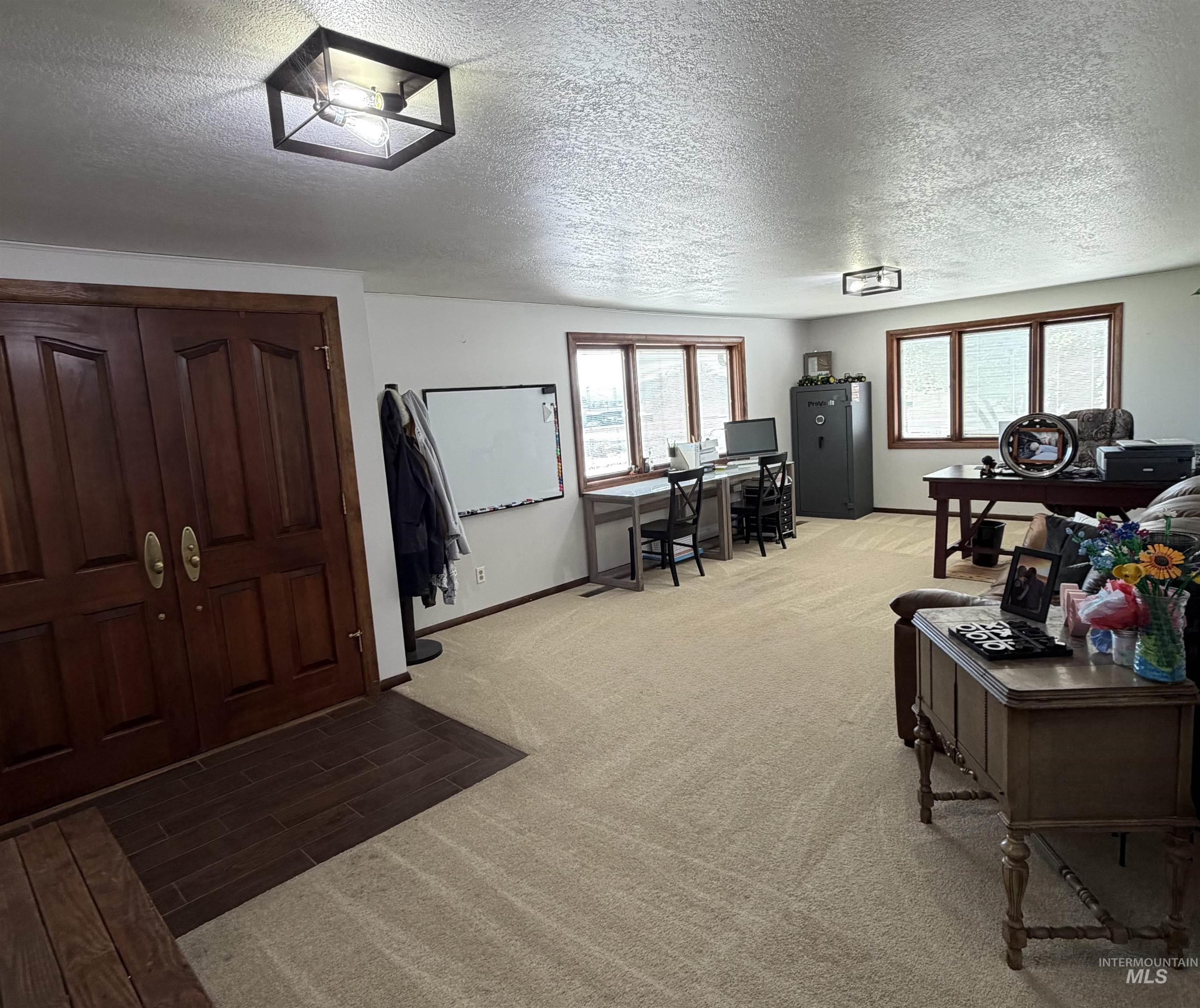 880 Jenkins Creek Rd Property Photo 4