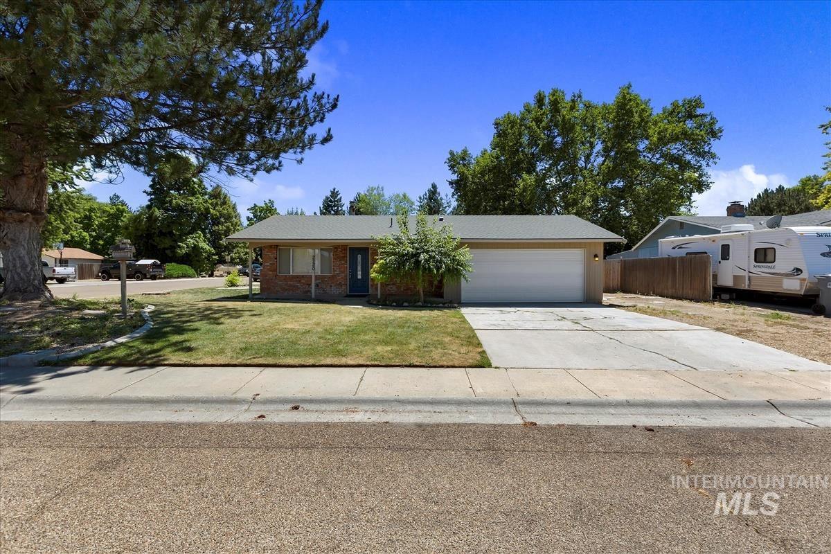 2220 Big Sky St Property Photo 2