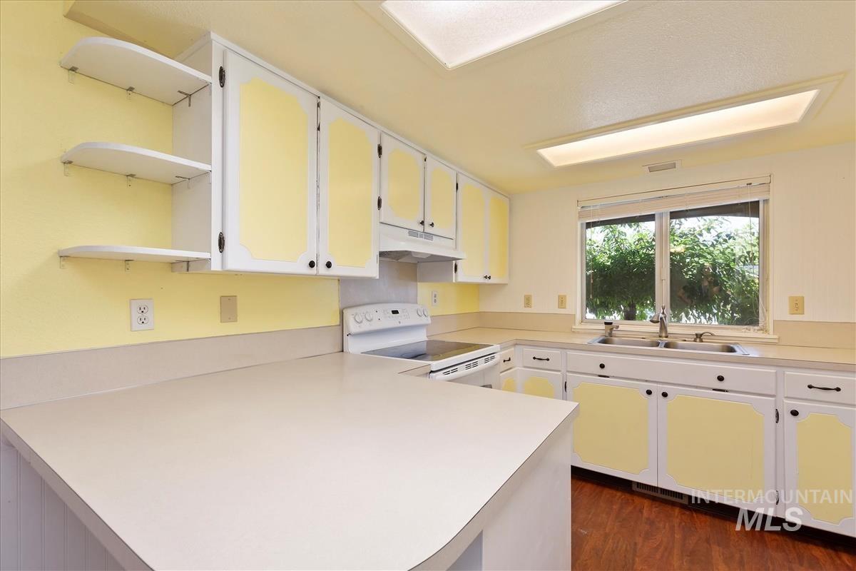 2220 Big Sky St Property Photo 10