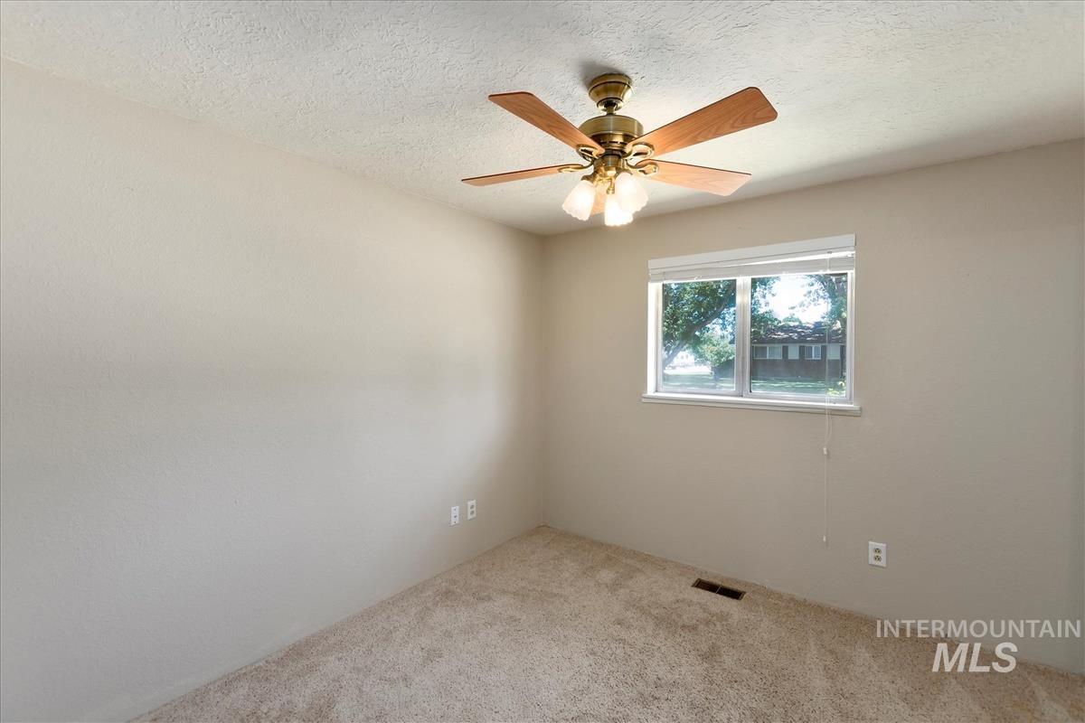 2220 Big Sky St Property Photo 16