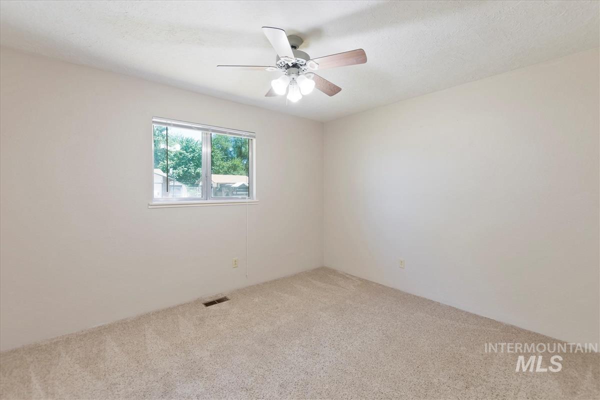 2220 Big Sky St Property Photo 17