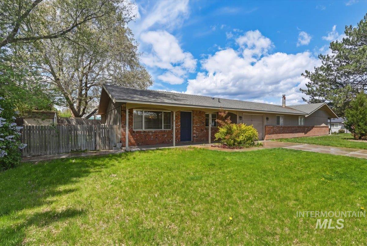 2220 Big Sky St Property Photo 25