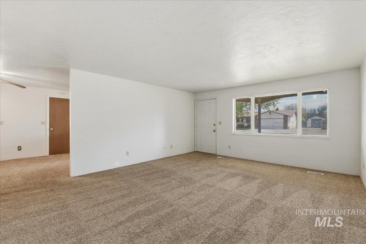 2220 Big Sky St Property Photo 26