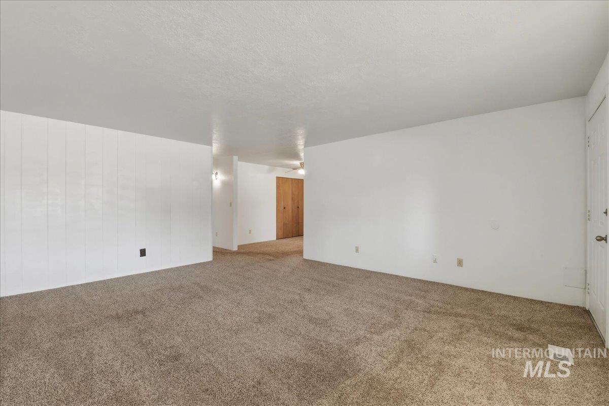 2220 Big Sky St Property Photo 29